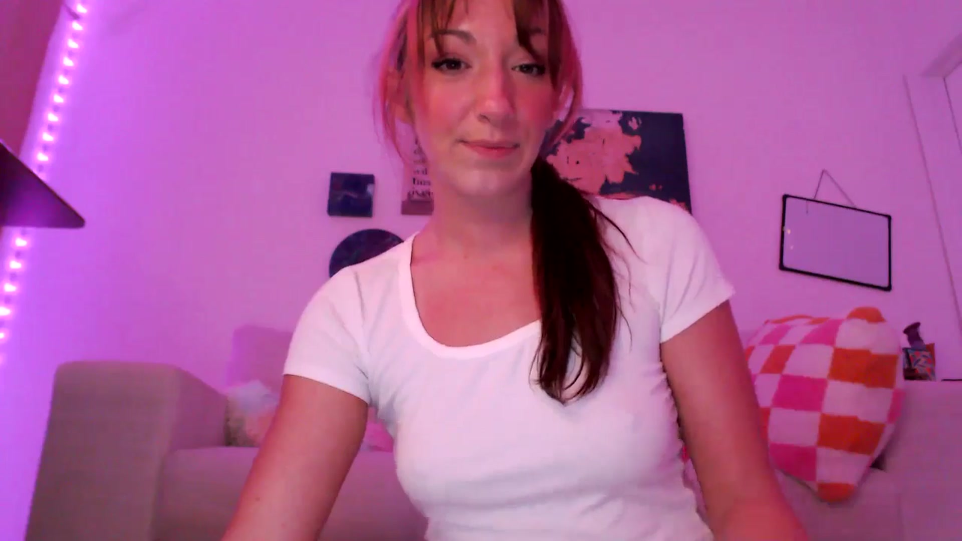 Gallery image thumbnail from AnnaFaux's myfreecams stream on, 05/10/2025, 01:48 image 20 of 20