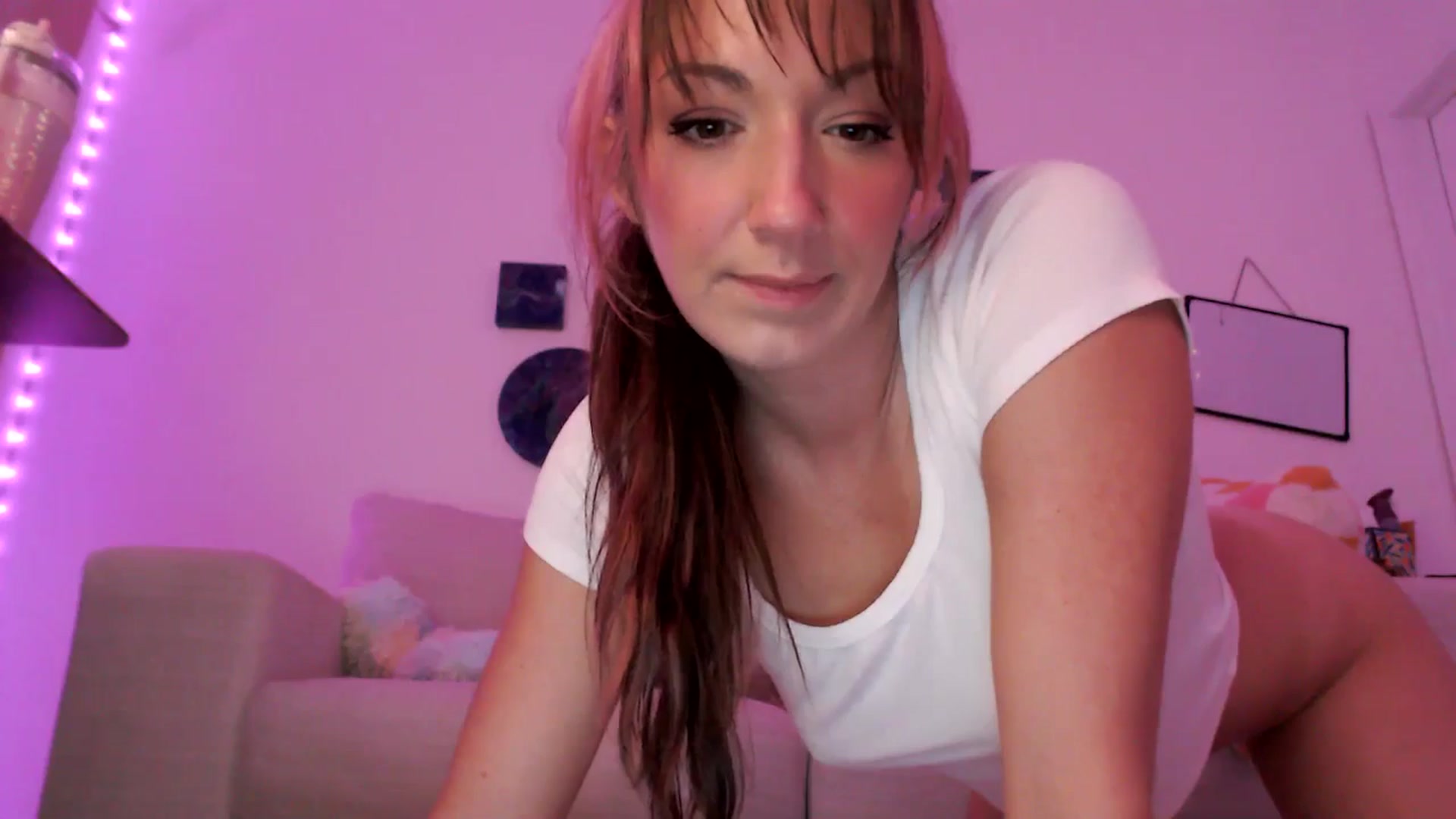 Gallery image thumbnail from AnnaFaux's myfreecams stream on, 05/10/2025, 01:48 image 15 of 20