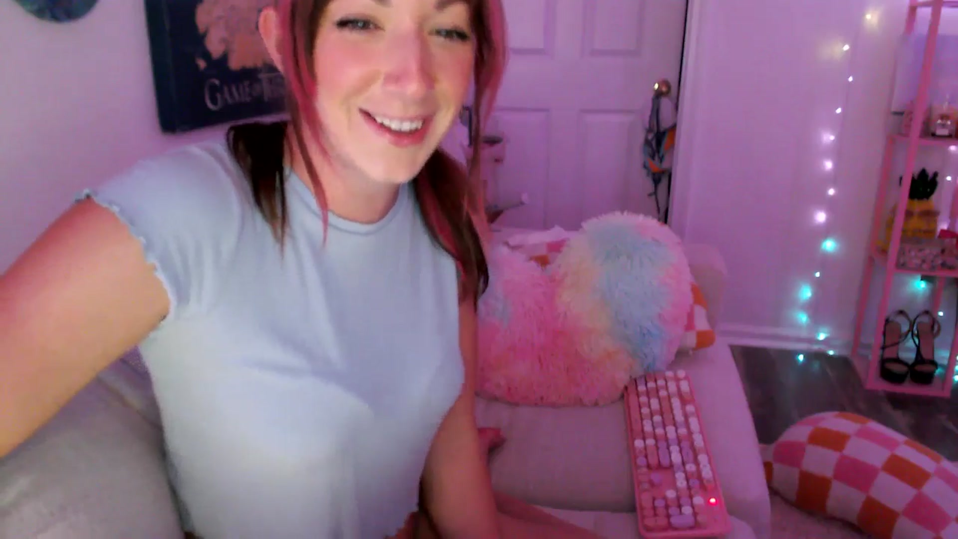 Gallery image thumbnail from AnnaFaux's myfreecams stream on, 05/13/2025, 24:05 image 6 of 20
