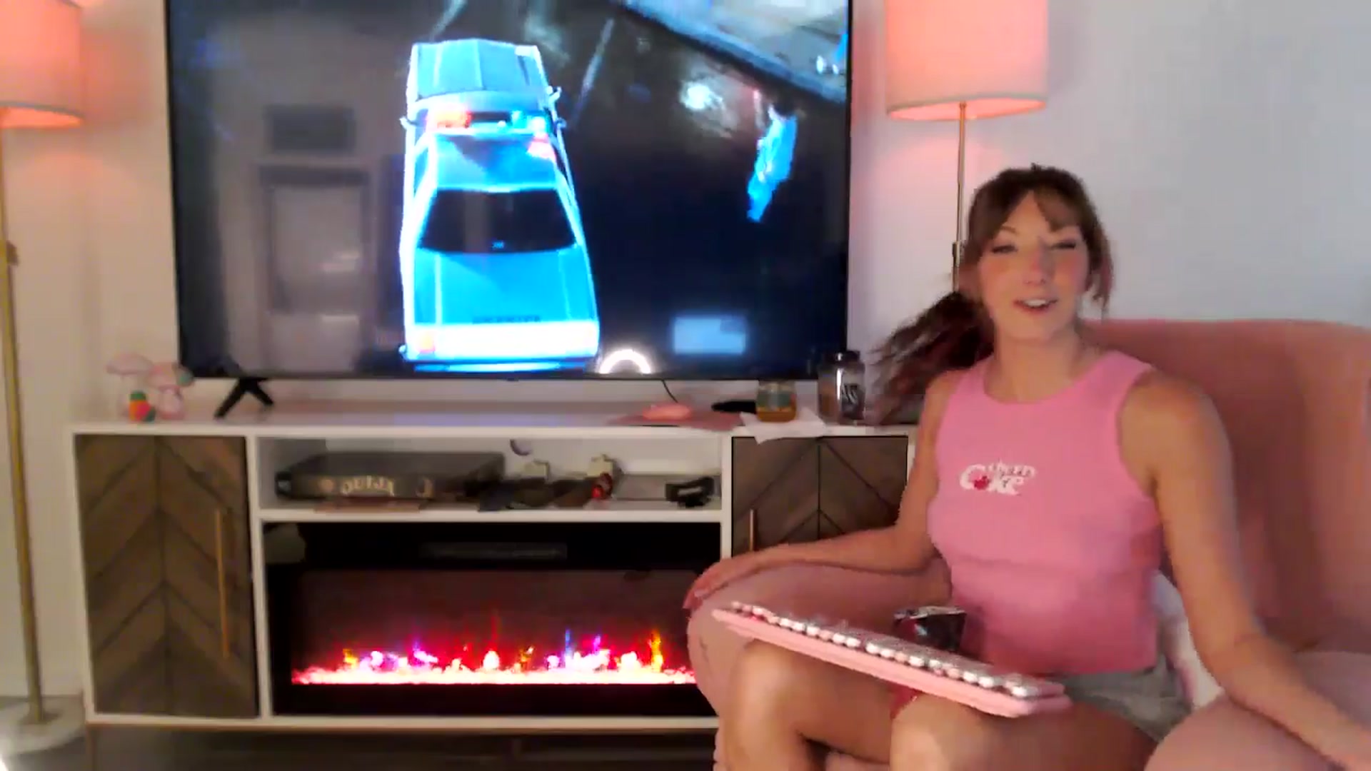 Gallery image thumbnail from AnnaFaux's myfreecams stream on, 05/19/2025, 23:53 image 12 of 20