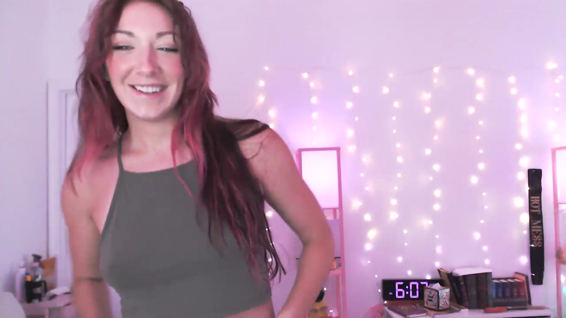 Gallery image thumbnail from AnnaFaux's myfreecams stream on, 06/08/2025, 22:27 image 5 of 20