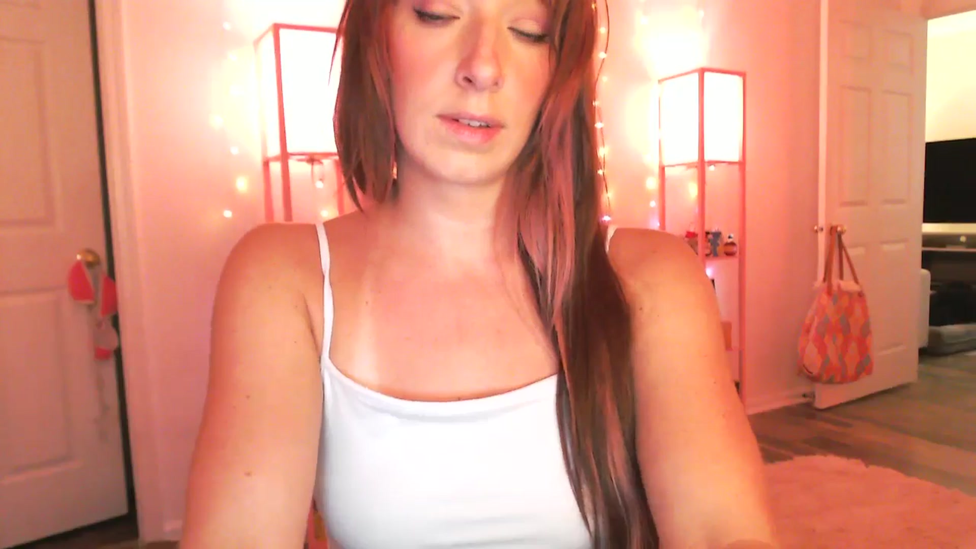 Gallery image thumbnail from AnnaFaux's myfreecams stream on, 06/25/2025, 01:30 image 3 of 20