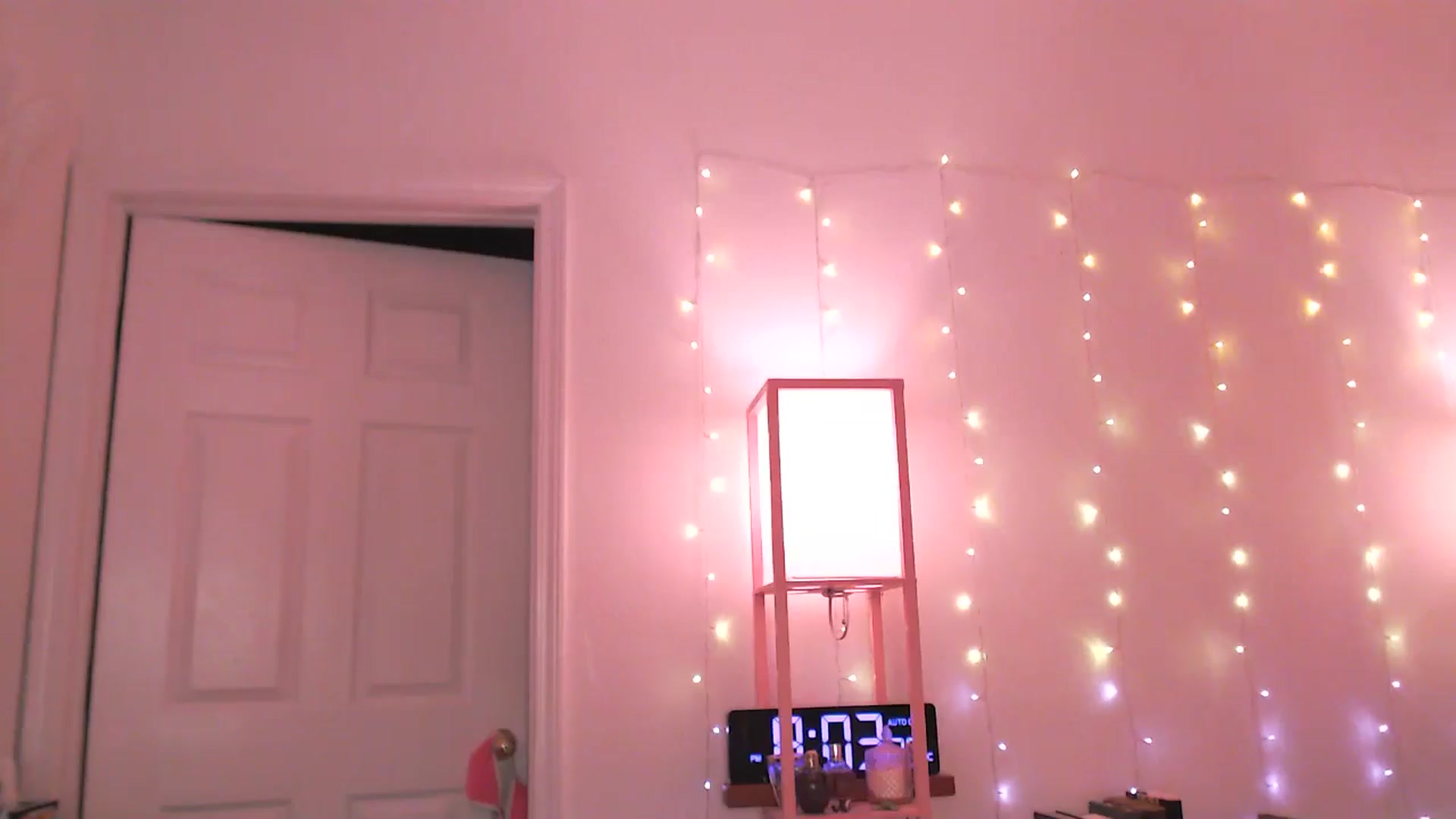 Gallery image thumbnail from AnnaFaux's myfreecams stream on, 06/25/2025, 02:43 image 4 of 20