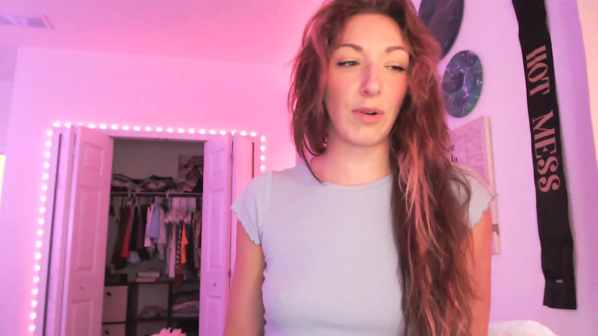 Gallery image thumbnail from AnnaFaux's myfreecams stream on, 06/27/2025, 24:02 image 1 of 20
