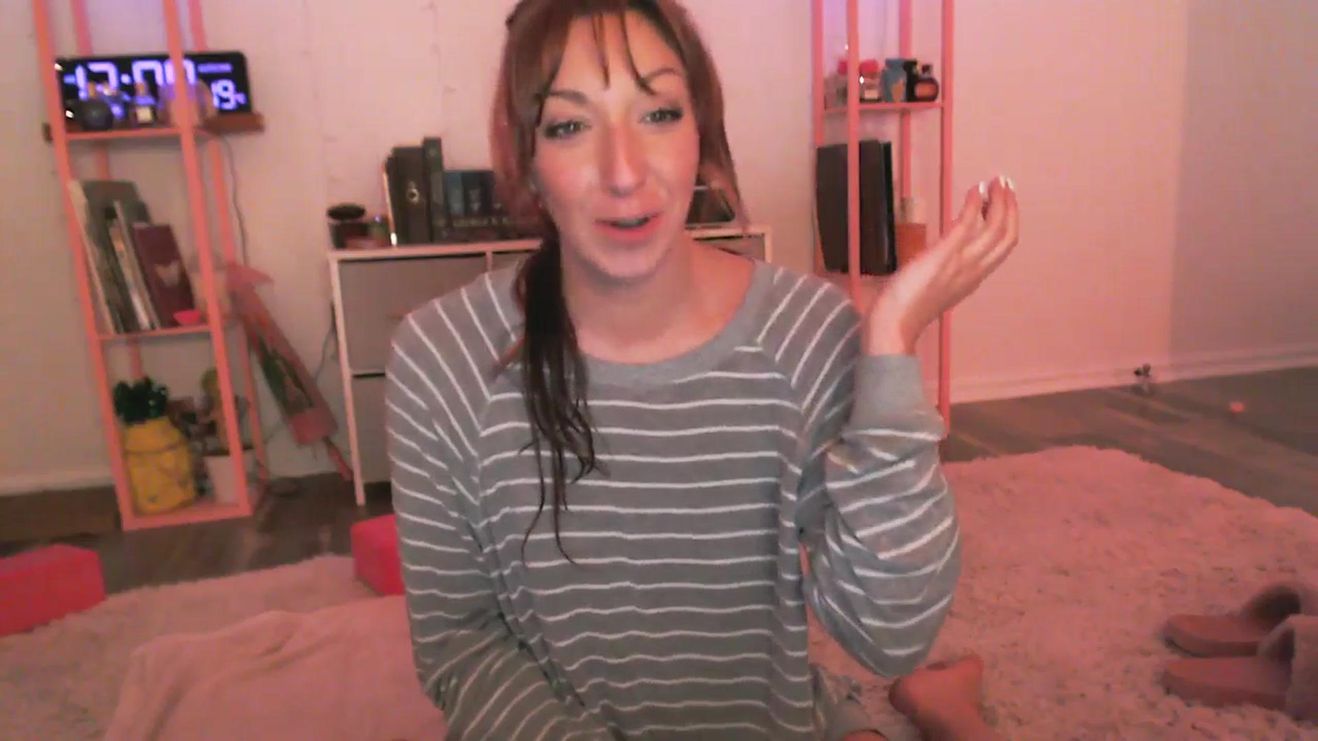 Gallery image thumbnail from AnnaFaux's myfreecams stream on, 07/13/2025, 04:18 image 7 of 20