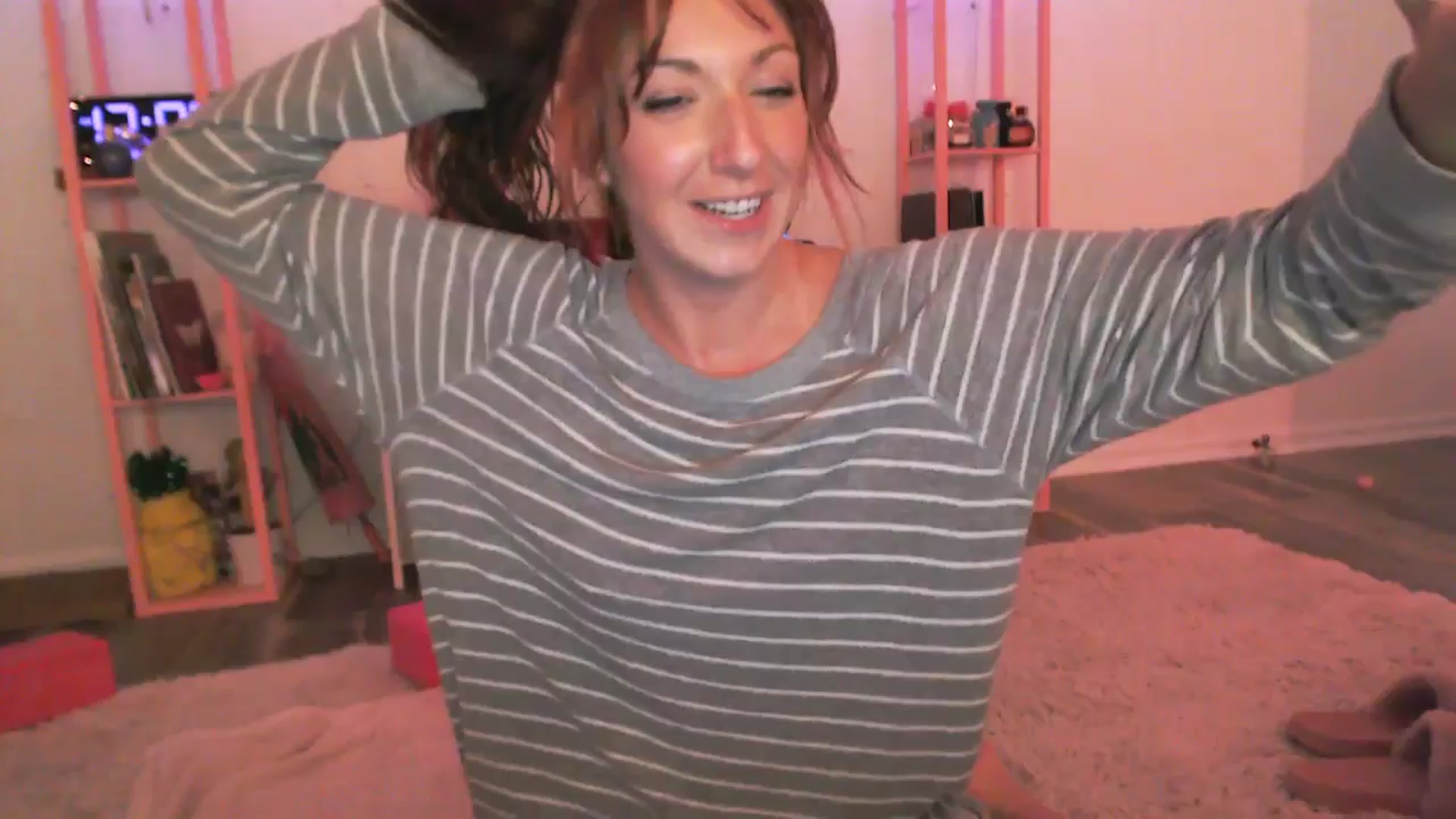 Gallery image thumbnail from AnnaFaux's myfreecams stream on, 07/13/2025, 04:18 image 4 of 20