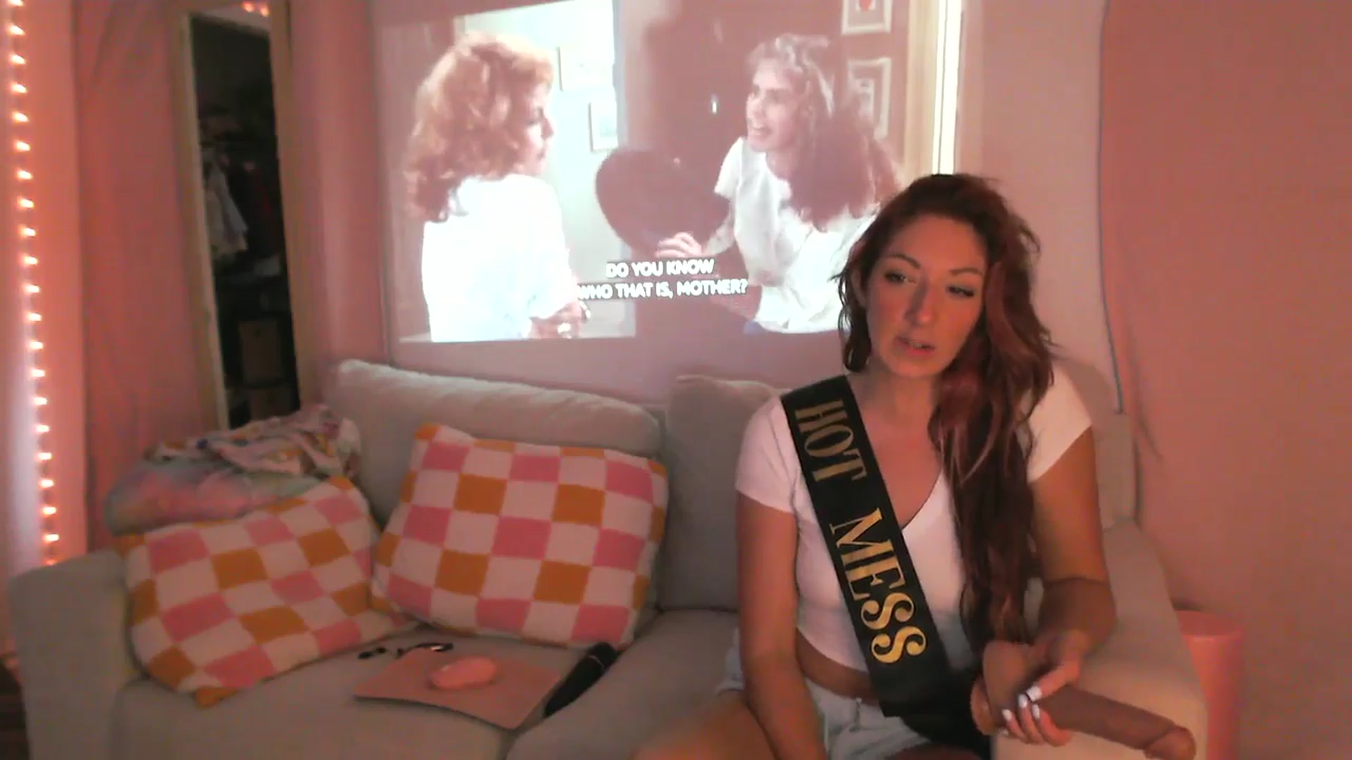 Gallery image thumbnail from AnnaFaux's myfreecams stream on, 07/15/2025, 24:07 image 14 of 20