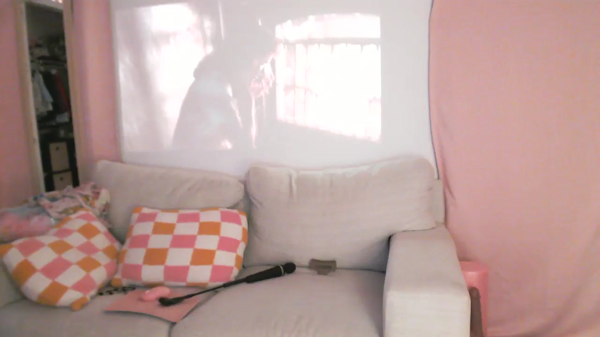 Gallery image thumbnail from AnnaFaux's myfreecams stream on, 07/15/2025, 24:07 image 17 of 20