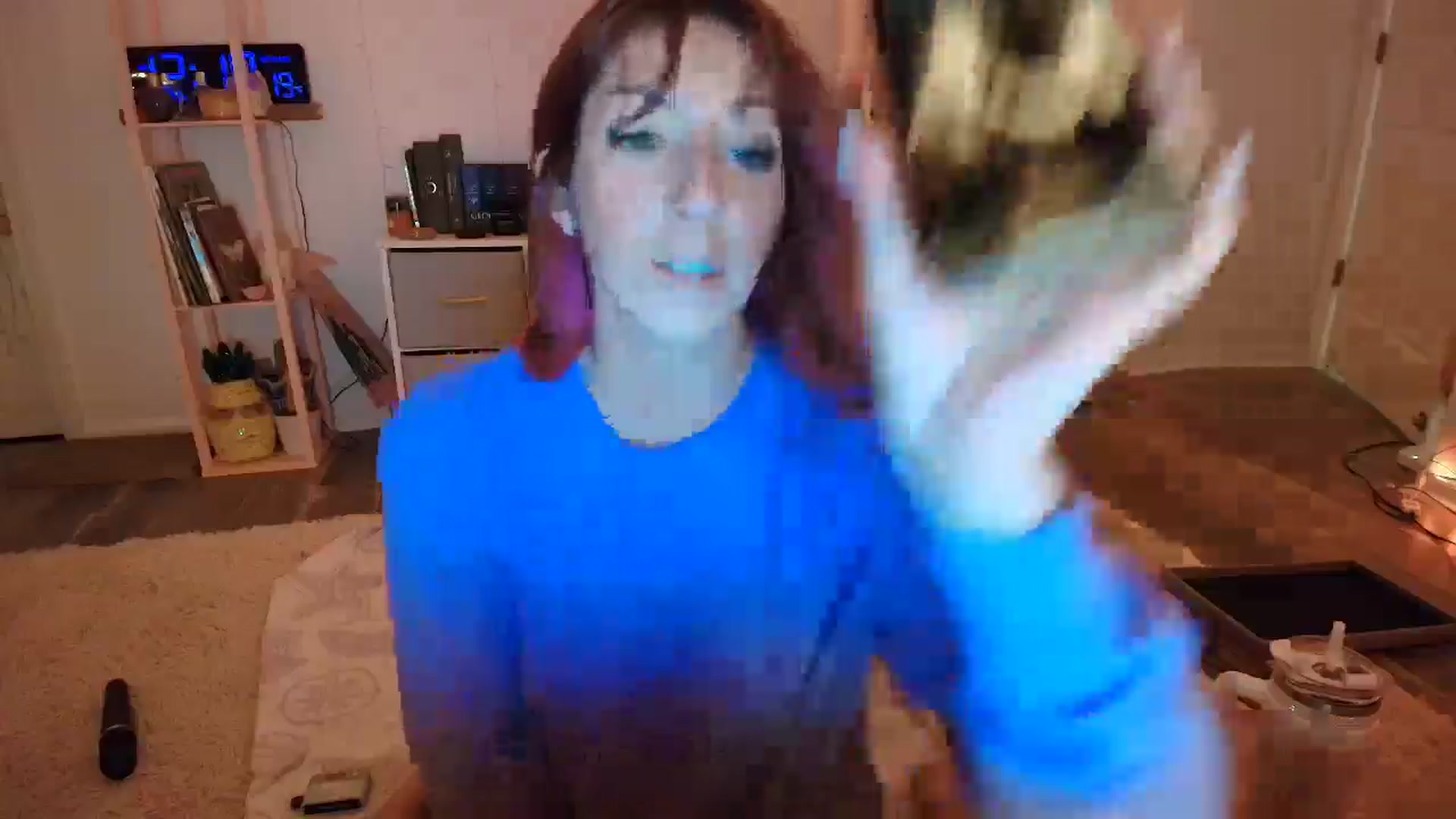 Gallery image thumbnail from AnnaFaux's myfreecams stream on, 07/19/2025, 04:22 image 18 of 20