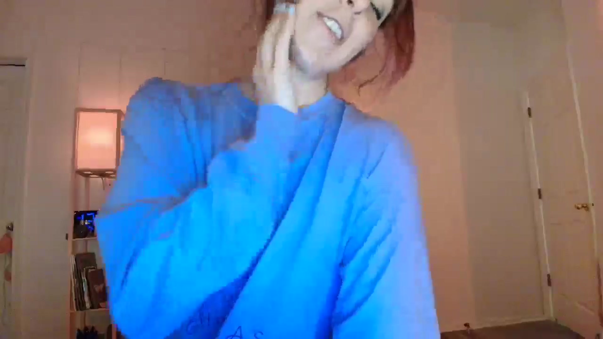 Gallery image thumbnail from AnnaFaux's myfreecams stream on, 07/19/2025, 04:22 image 10 of 20