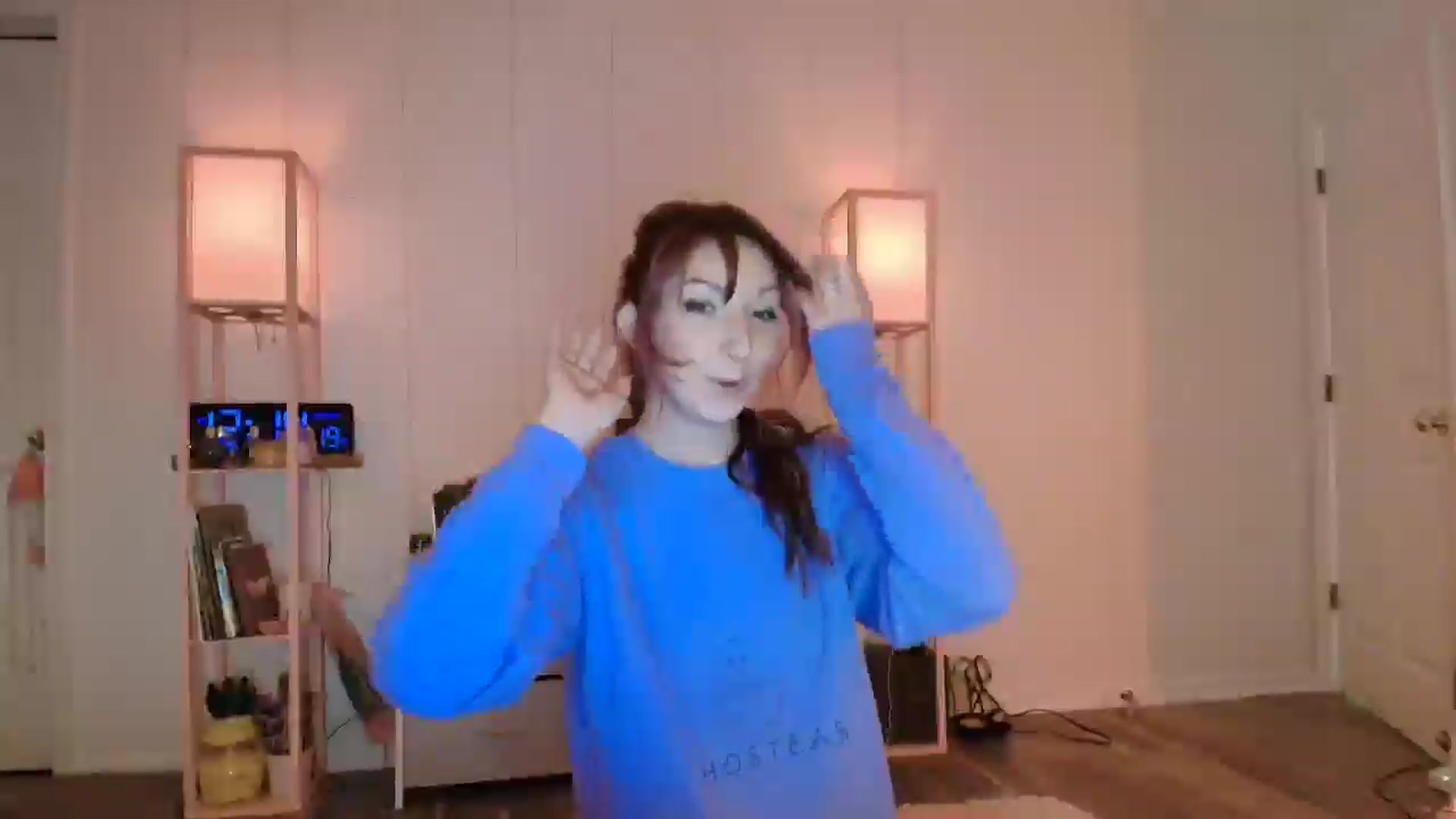 Gallery image thumbnail from AnnaFaux's myfreecams stream on, 07/19/2025, 04:22 image 11 of 20