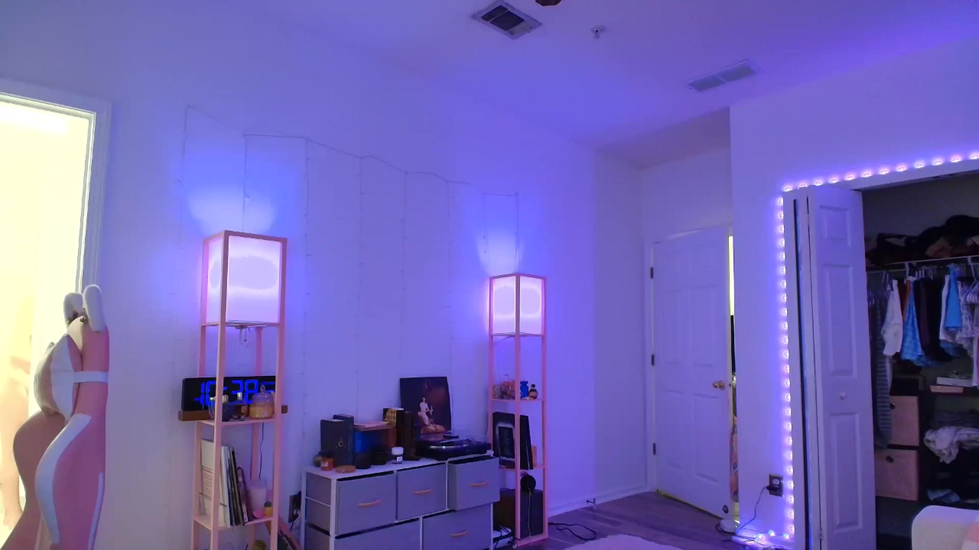 Gallery image thumbnail from AnnaFaux's myfreecams stream on, 07/27/2025, 03:43 image 10 of 20