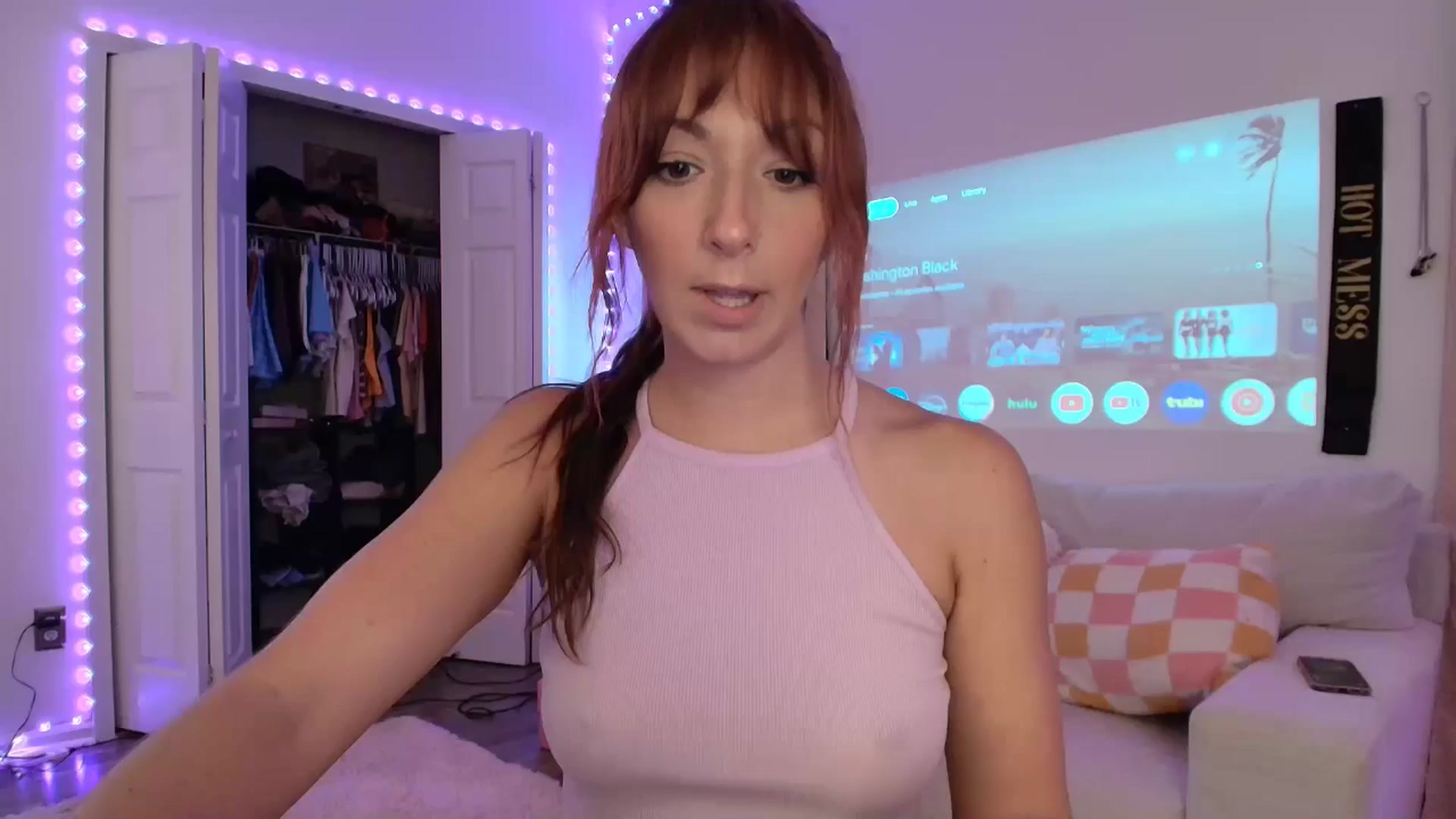 Gallery image thumbnail from AnnaFaux's myfreecams stream on, 07/29/2025, 24:02 image 8 of 20