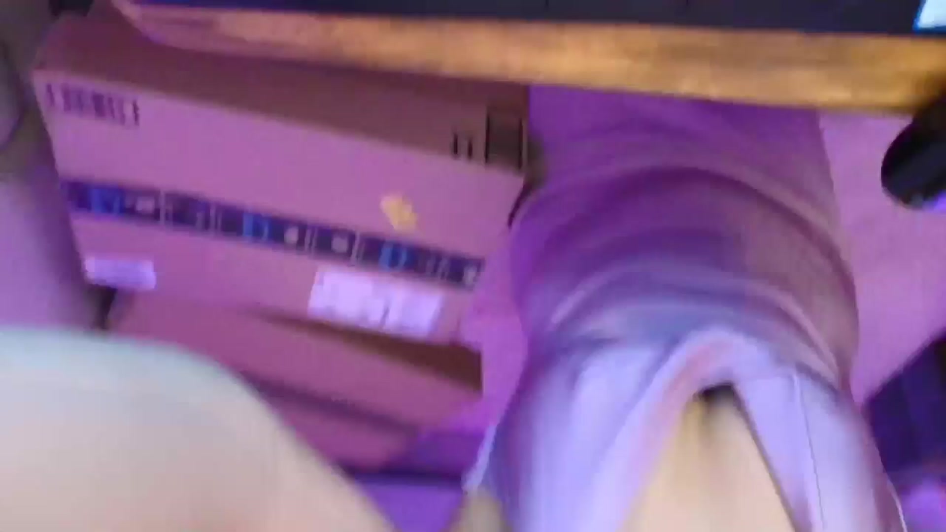 Gallery image thumbnail from AnnaFaux's myfreecams stream on, 08/01/2025, 05:06 image 3 of 20
