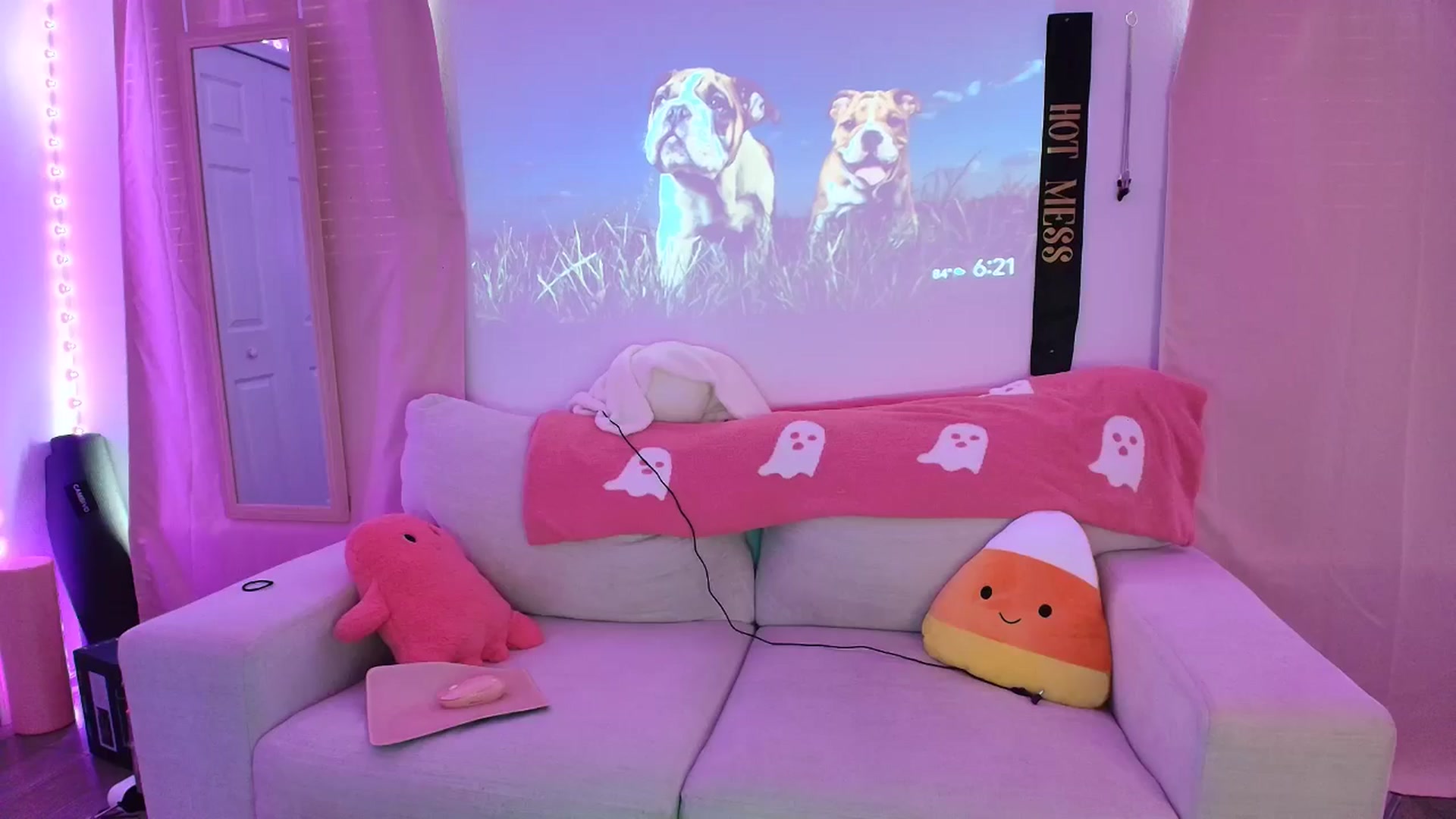 Gallery image thumbnail from AnnaFaux's myfreecams stream on, 08/18/2025, 22:47 image 16 of 20