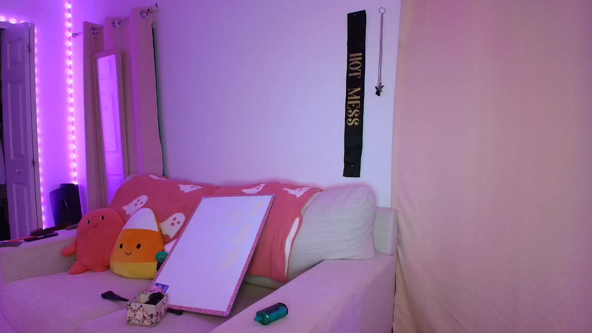 Gallery image thumbnail from AnnaFaux's myfreecams stream on, 08/21/2025, 02:46 image 12 of 20