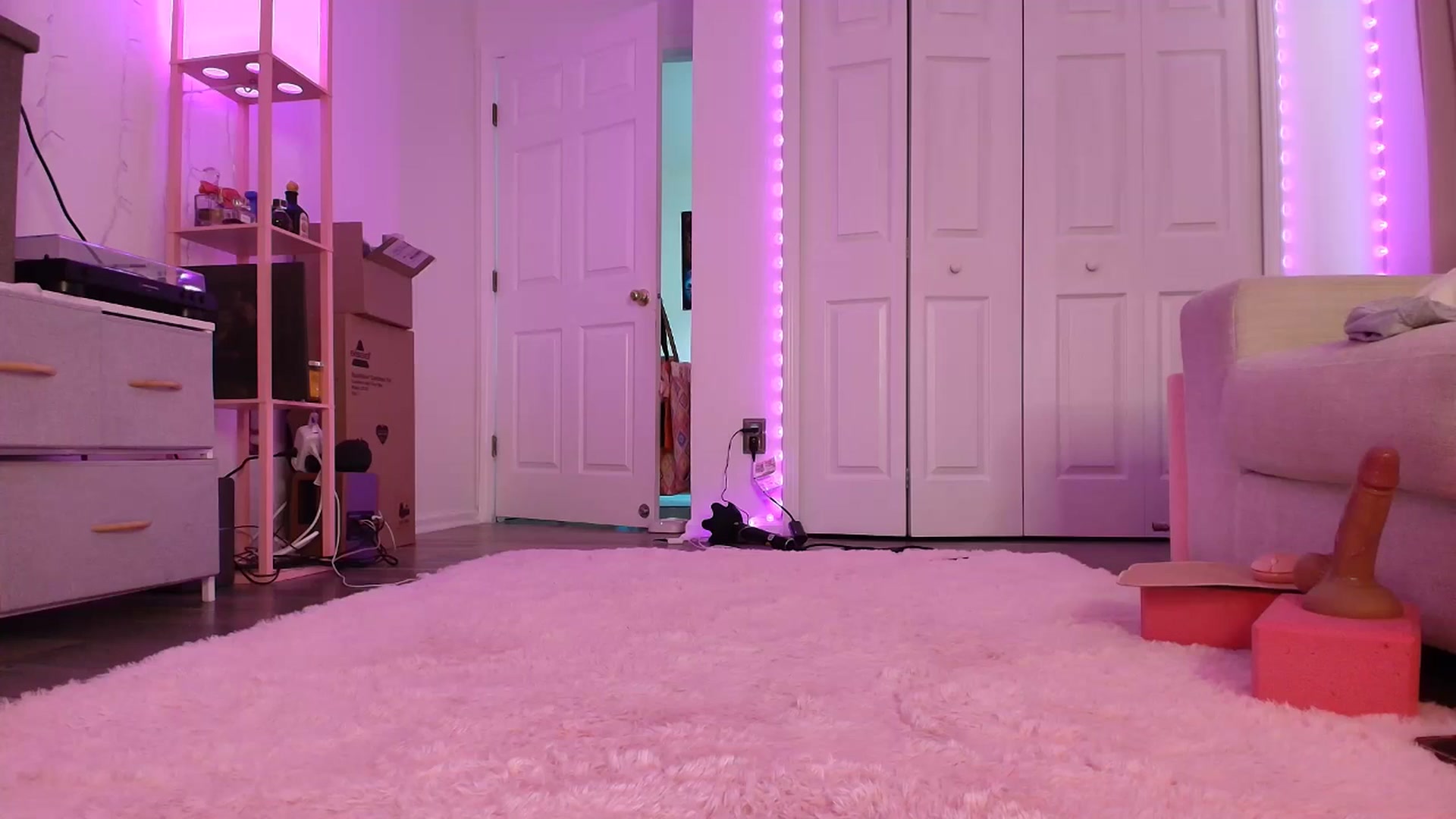 Gallery image thumbnail from AnnaFaux's myfreecams stream on, 08/25/2025, 23:49 image 15 of 20