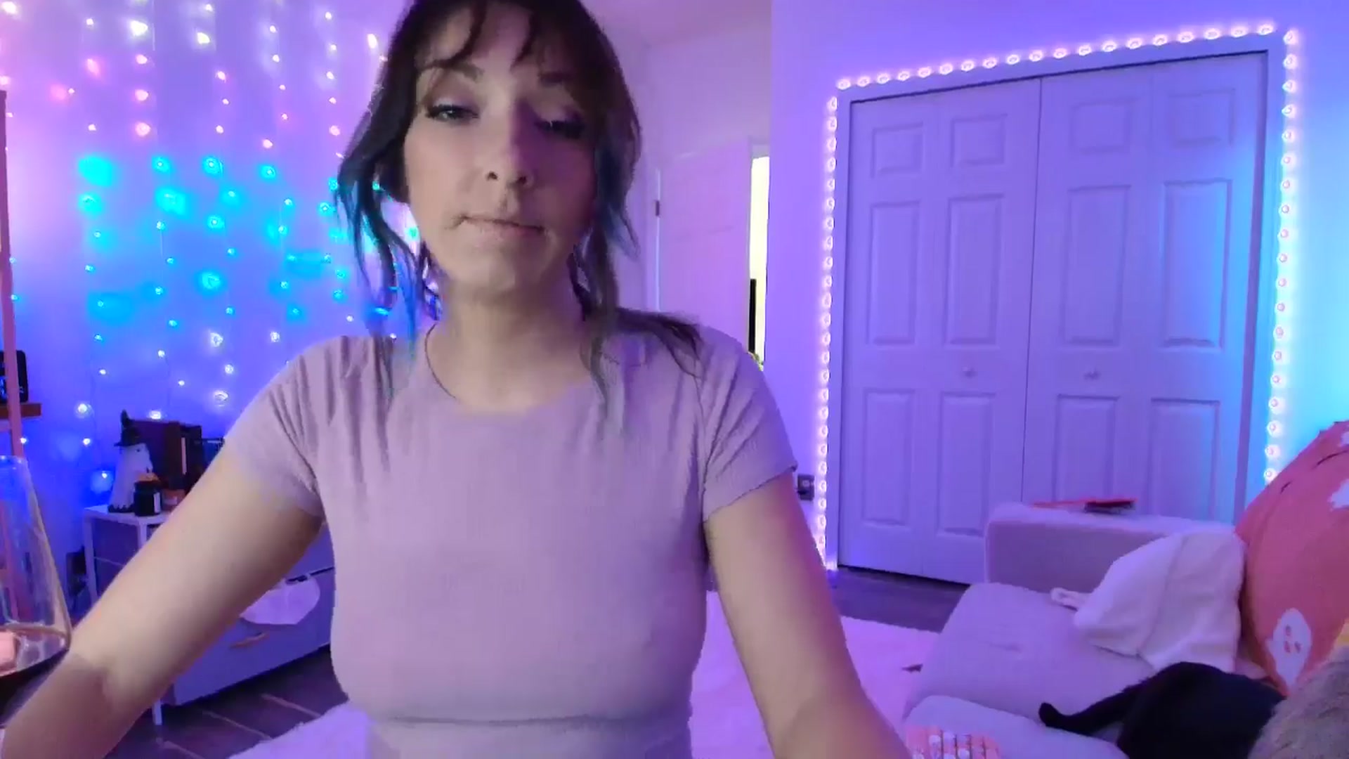 Gallery image thumbnail from AnnaFaux's myfreecams stream on, 09/04/2025, 23:36 image 5 of 20