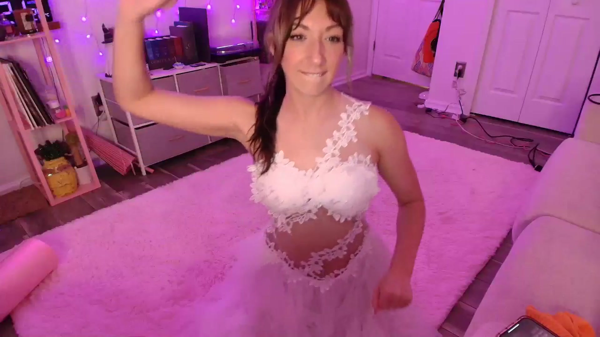 Gallery image thumbnail from AnnaFaux's myfreecams stream on, 09/16/2025, 03:34 image 3 of 20