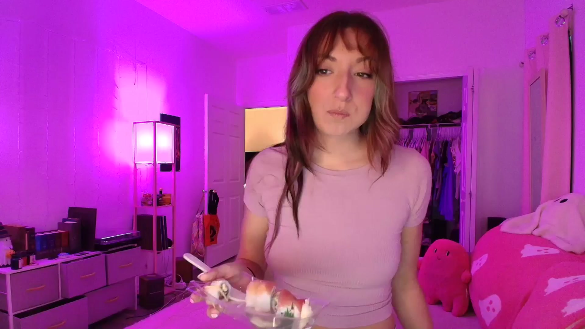 Gallery image thumbnail from AnnaFaux's myfreecams stream on, 09/25/2025, 23:43 image 1 of 20