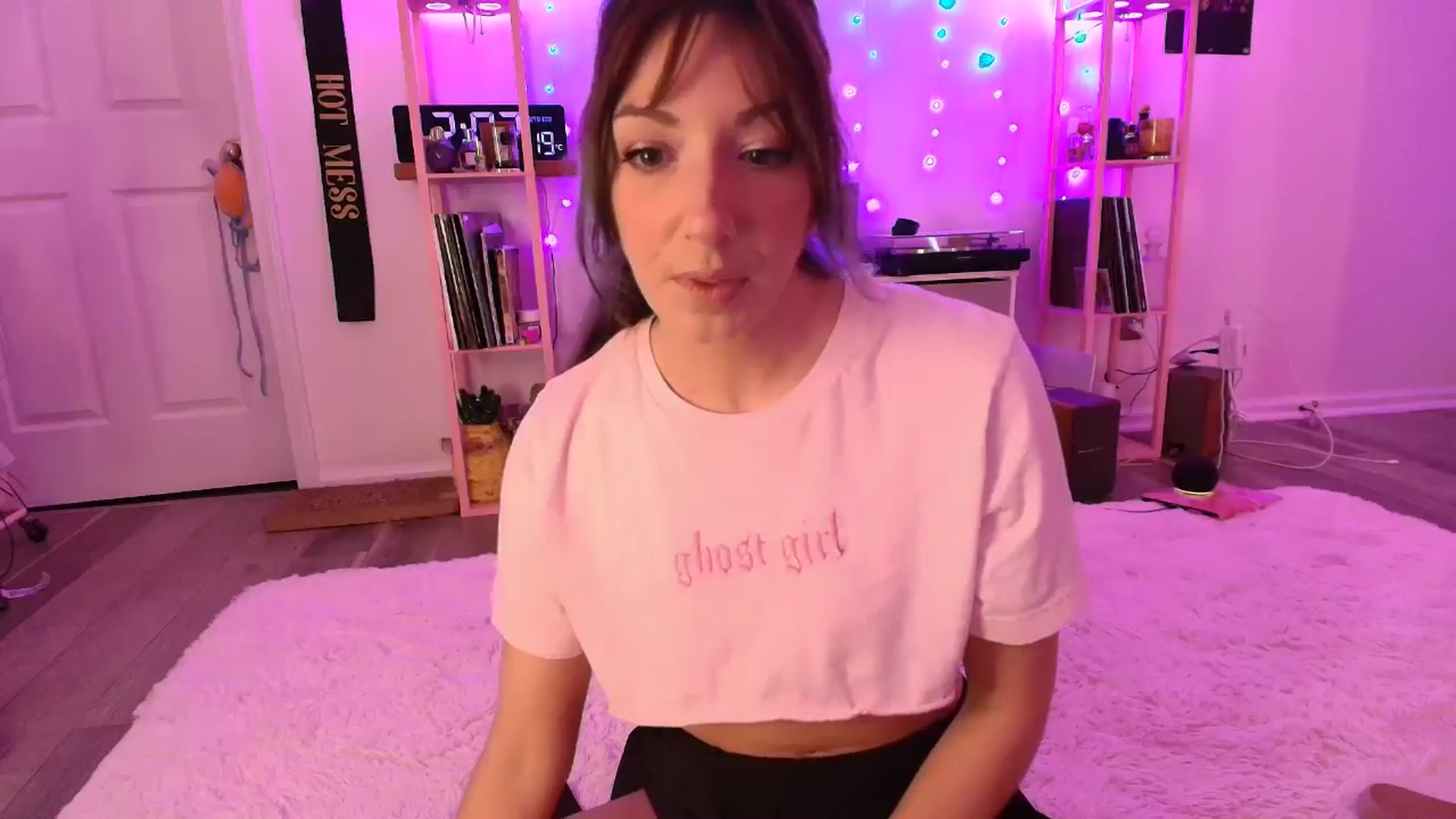 Gallery image thumbnail from AnnaFaux's myfreecams stream on, 10/10/2025, 20:11 image 2 of 20