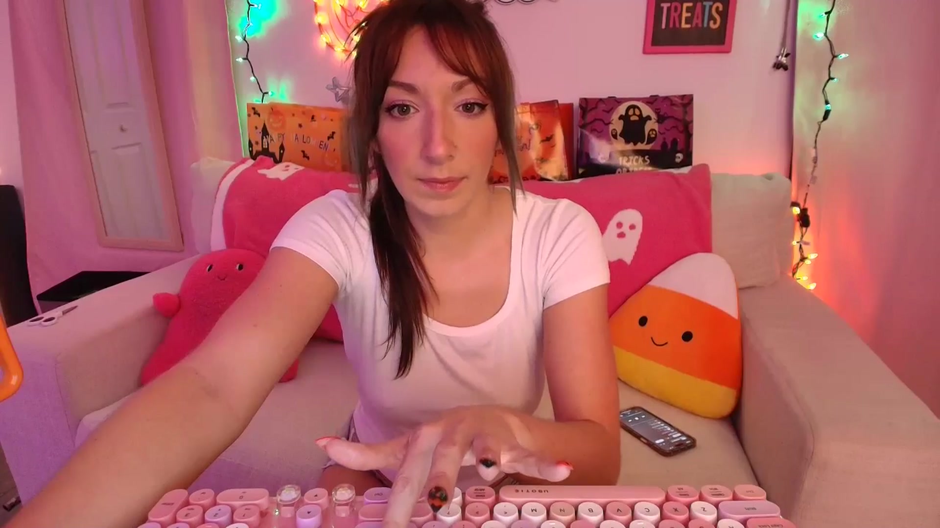 Gallery image thumbnail from AnnaFaux's myfreecams stream on, 10/12/2025, 21:41 image 20 of 20