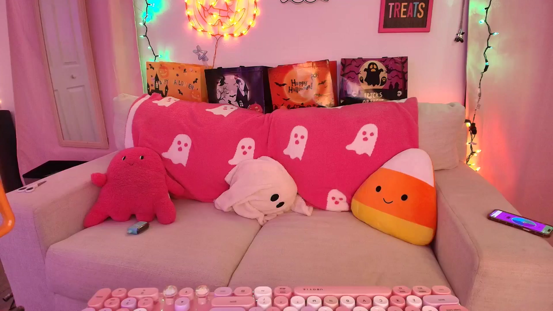Gallery image thumbnail from AnnaFaux's myfreecams stream on, 10/12/2025, 21:41 image 12 of 20