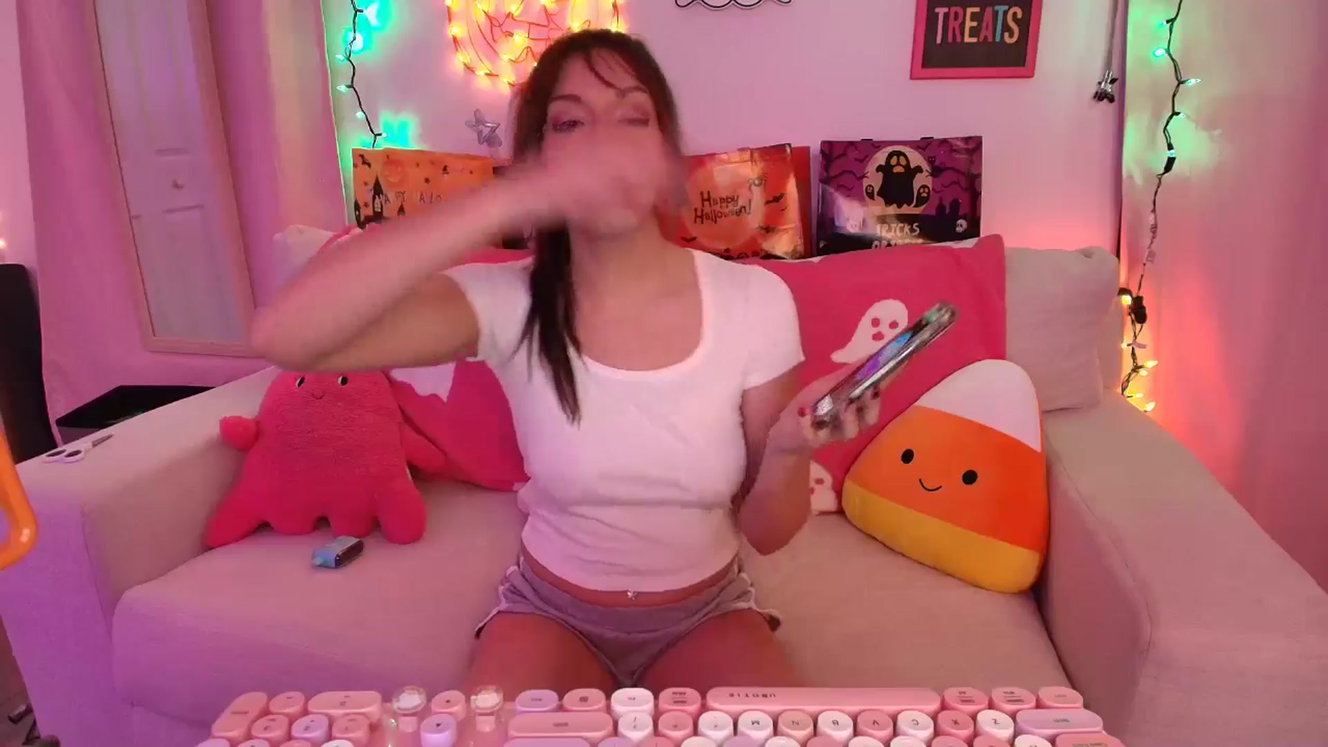 Gallery image thumbnail from AnnaFaux's myfreecams stream on, 10/12/2025, 21:41 image 9 of 20