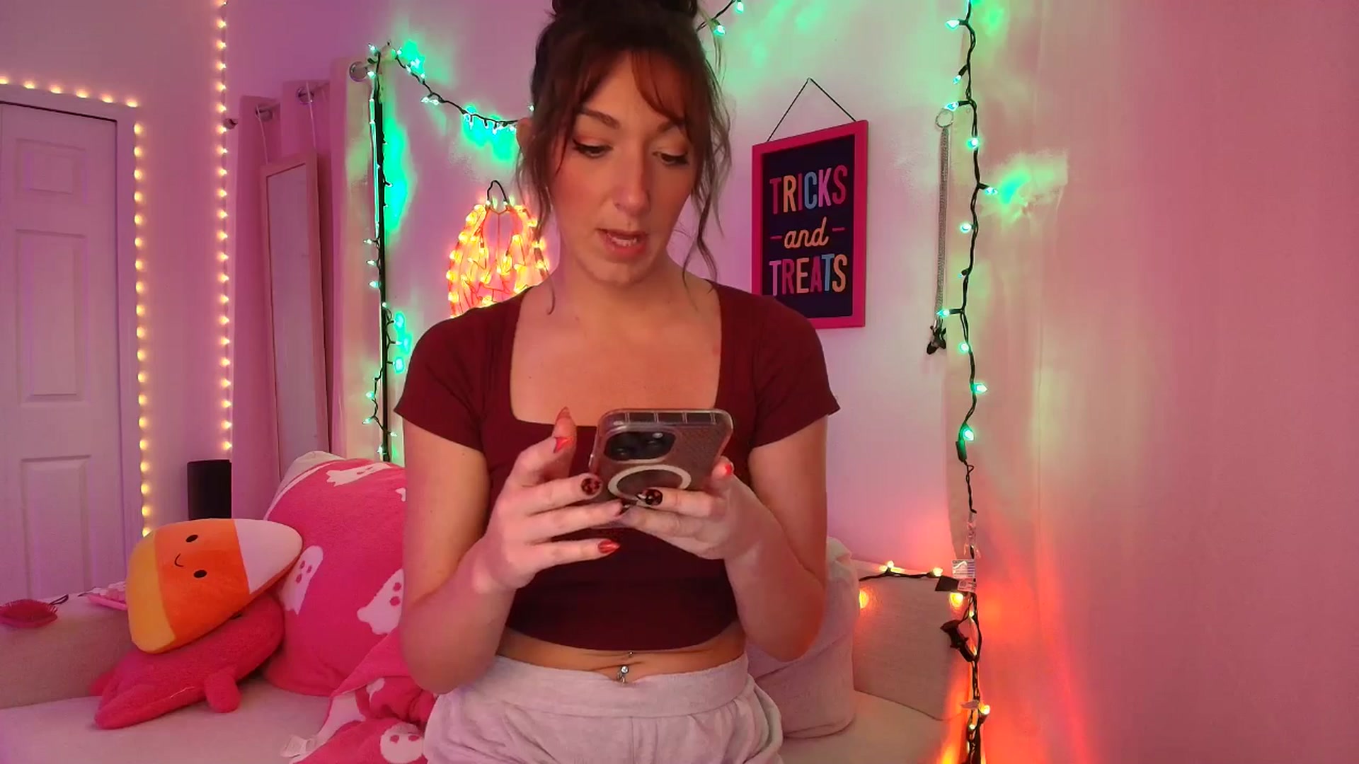 Gallery image thumbnail from AnnaFaux's myfreecams stream on, 10/15/2025, 24:44 image 15 of 20