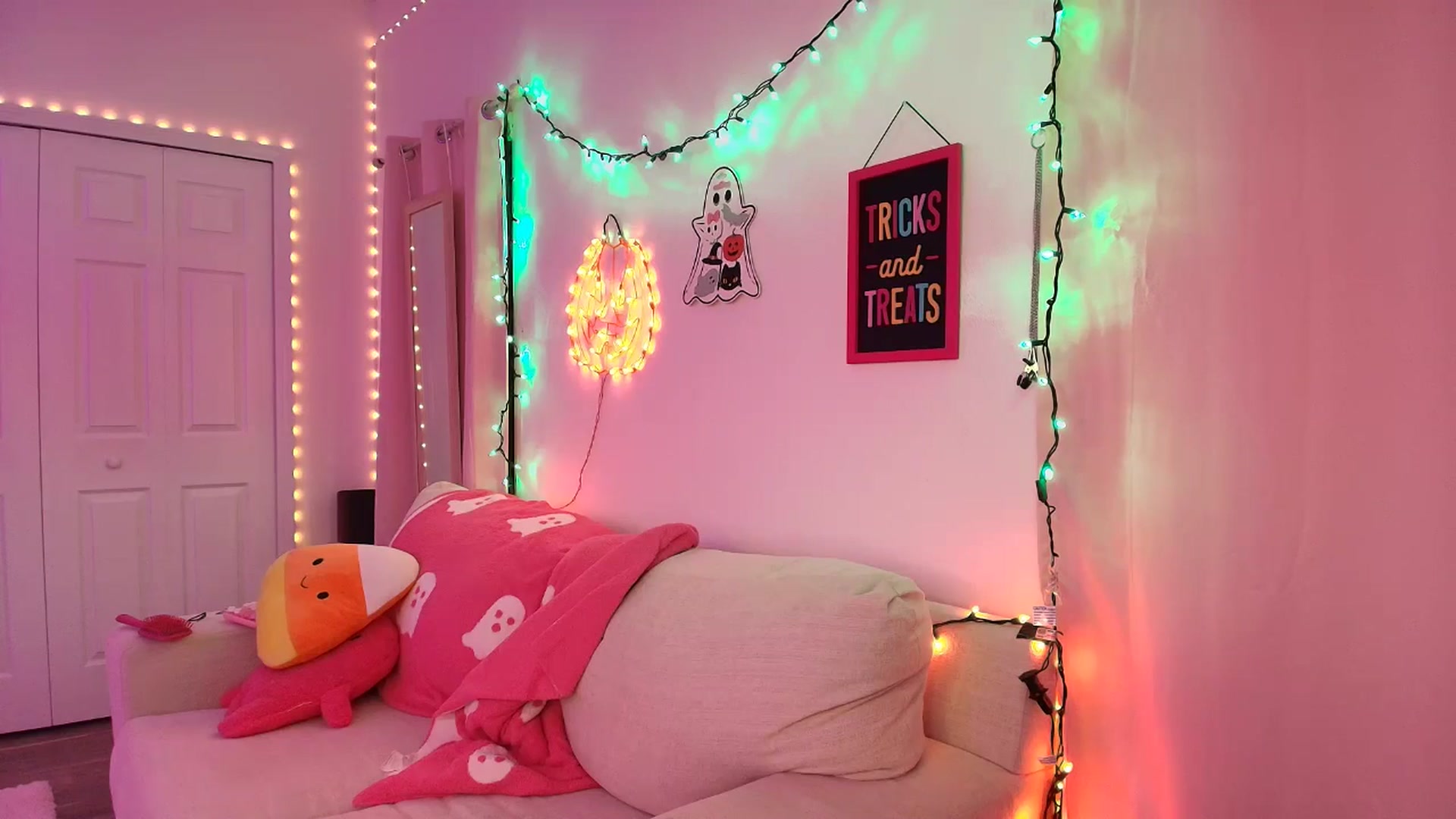 Gallery image thumbnail from AnnaFaux's myfreecams stream on, 10/15/2025, 01:05 image 11 of 20