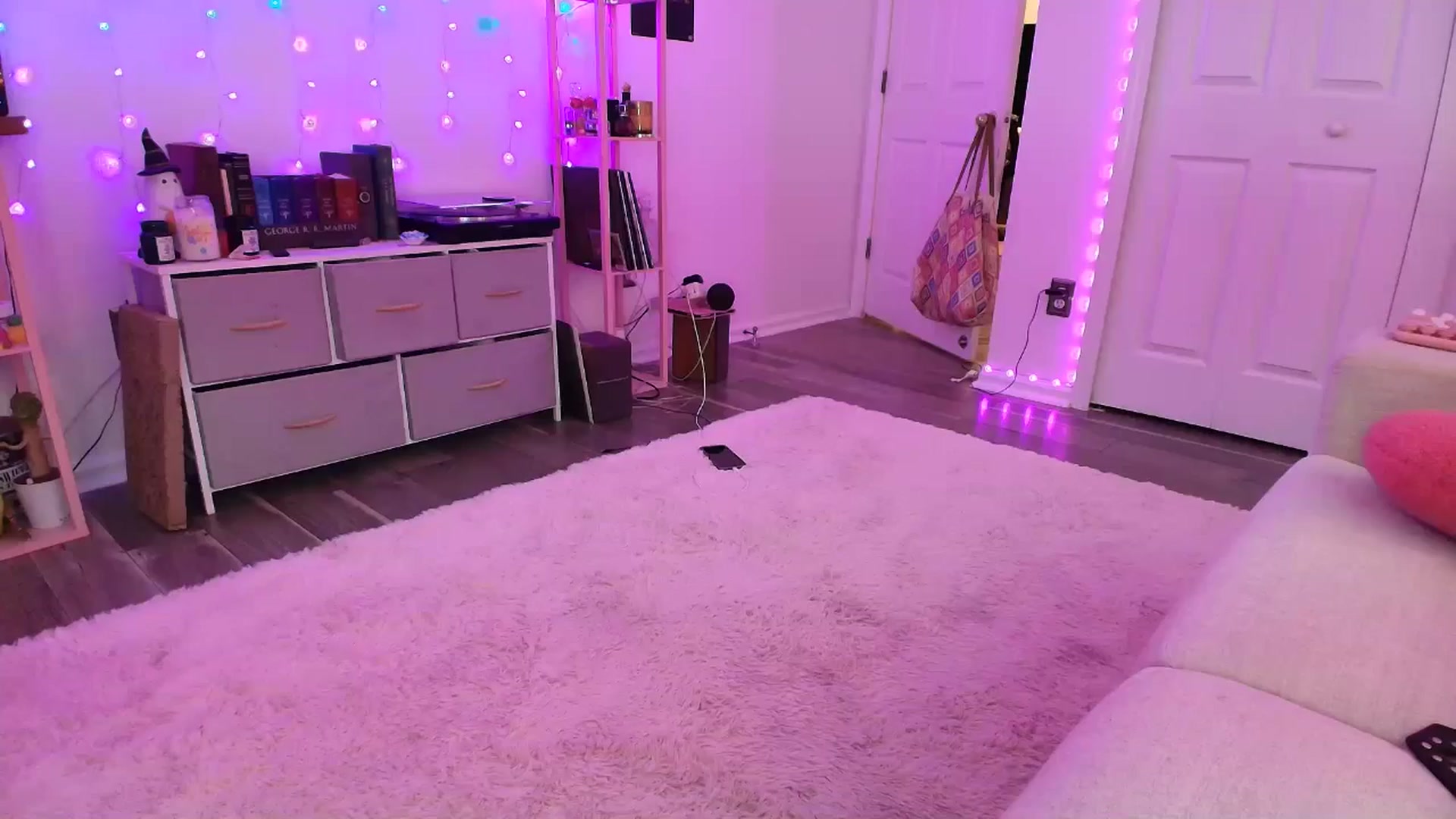 Gallery image thumbnail from AnnaFaux's myfreecams stream on, 10/24/2025, 23:04 image 20 of 20