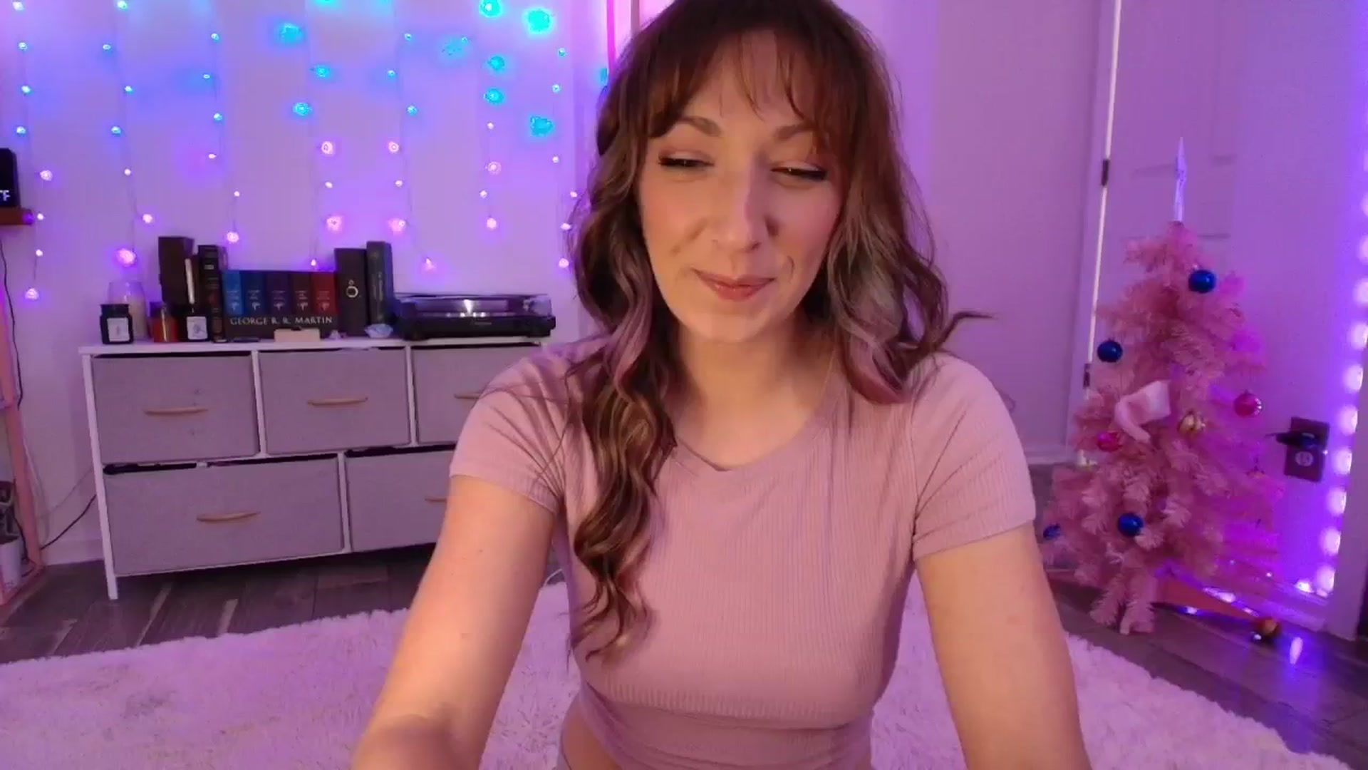 Gallery image thumbnail from AnnaFaux's myfreecams stream on, 11/17/2025, 18:49 image 6 of 20
