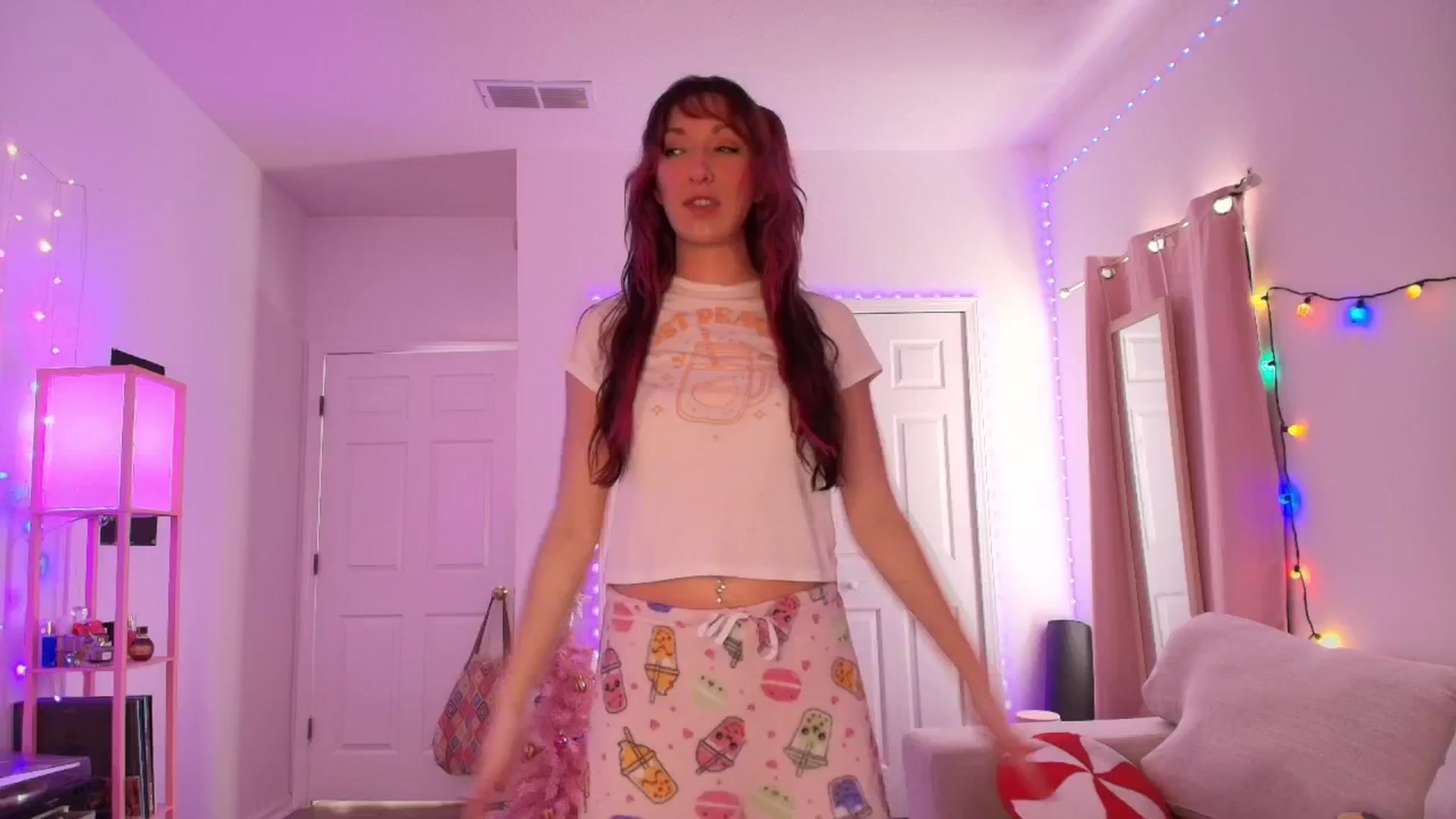 Gallery image thumbnail from AnnaFaux's myfreecams stream on, 11/21/2025, 20:10 image 16 of 20