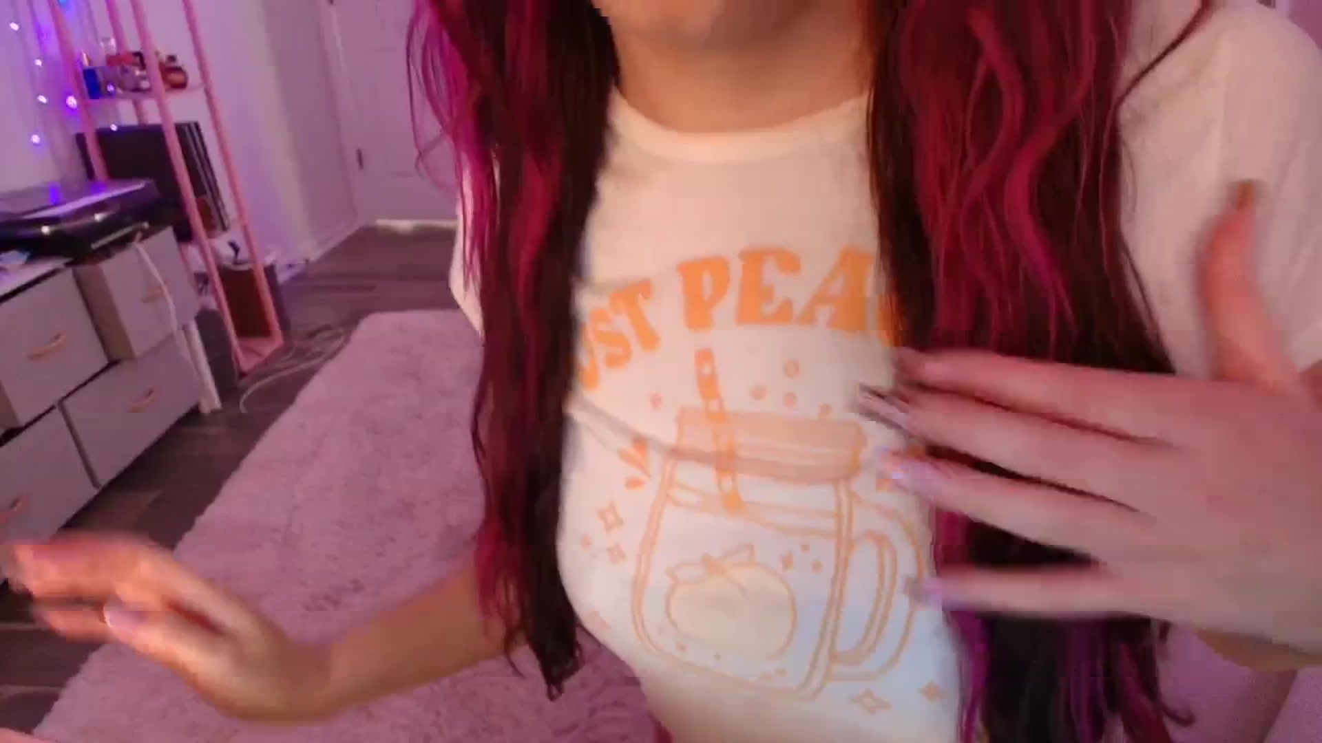 Gallery image thumbnail from AnnaFaux's myfreecams stream on, 11/21/2025, 20:10 image 20 of 20