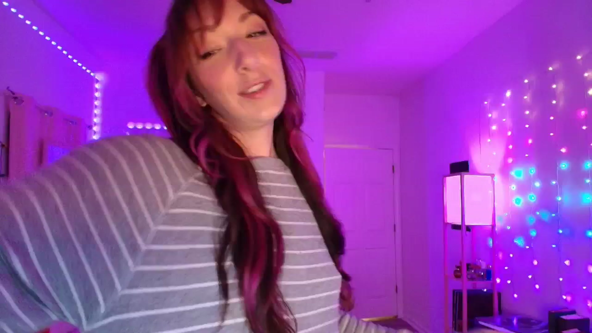 Gallery image thumbnail from AnnaFaux's myfreecams stream on, 11/25/2025, 07:26 image 1 of 20