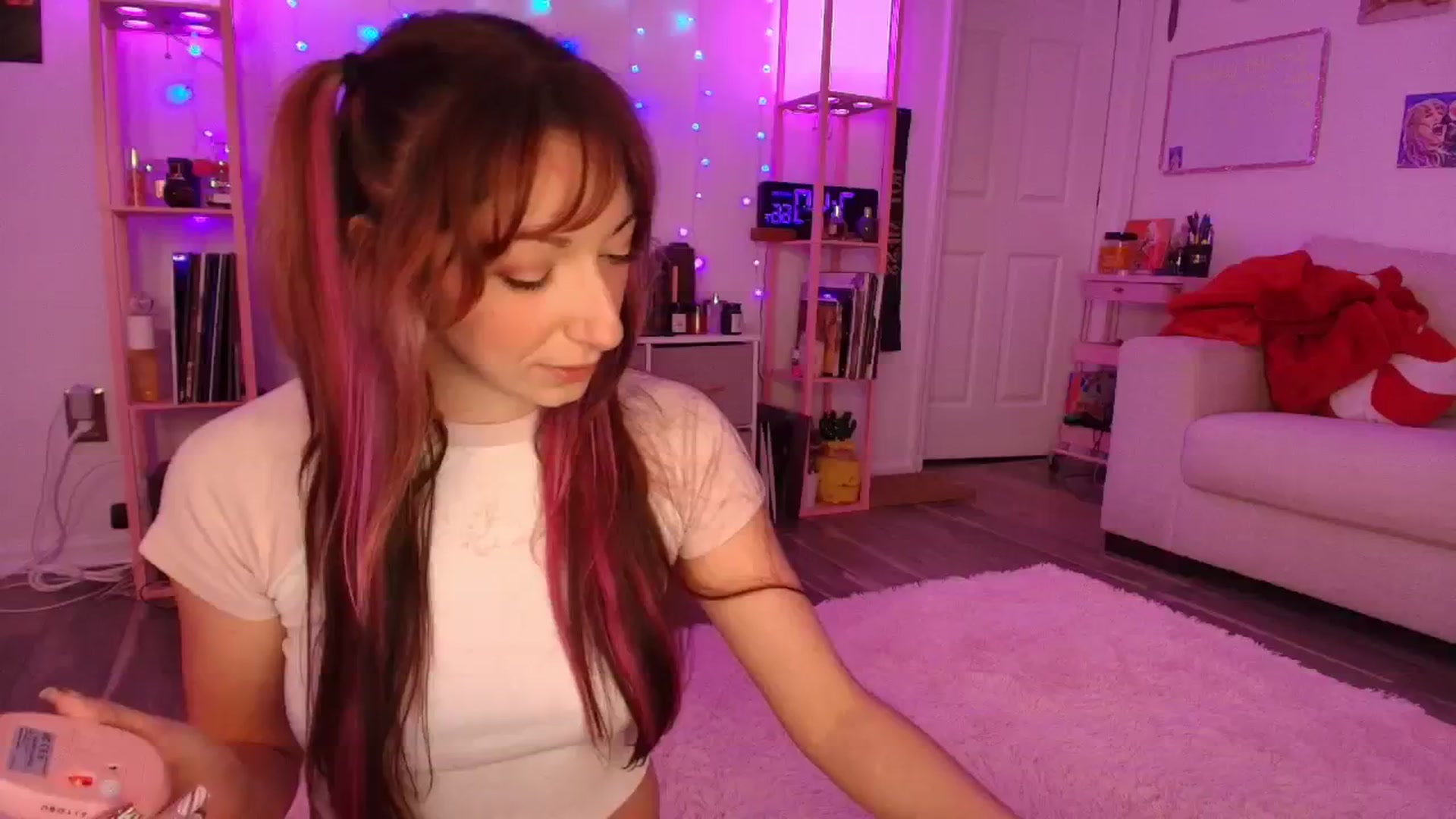 Gallery image thumbnail from AnnaFaux's myfreecams stream on, 12/11/2025, 01:47 image 1 of 20