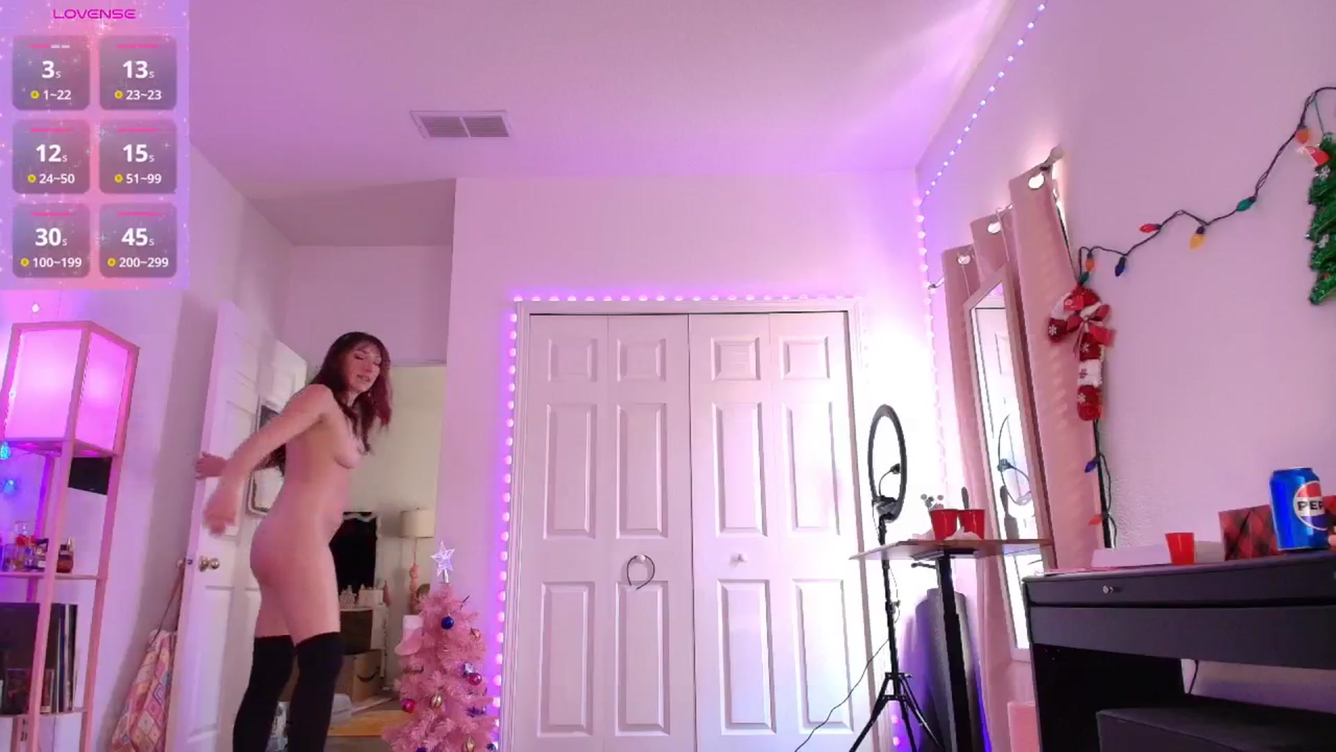 Gallery image thumbnail from AnnaFaux's myfreecams stream on, 12/21/2025, 19:57 image 20 of 20