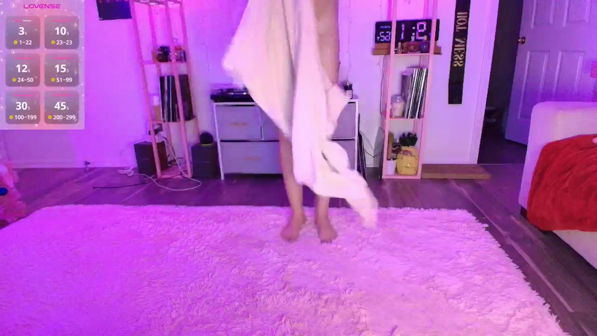 Gallery image thumbnail from AnnaFaux's myfreecams stream on, 12/25/2025, 02:34 image 16 of 20