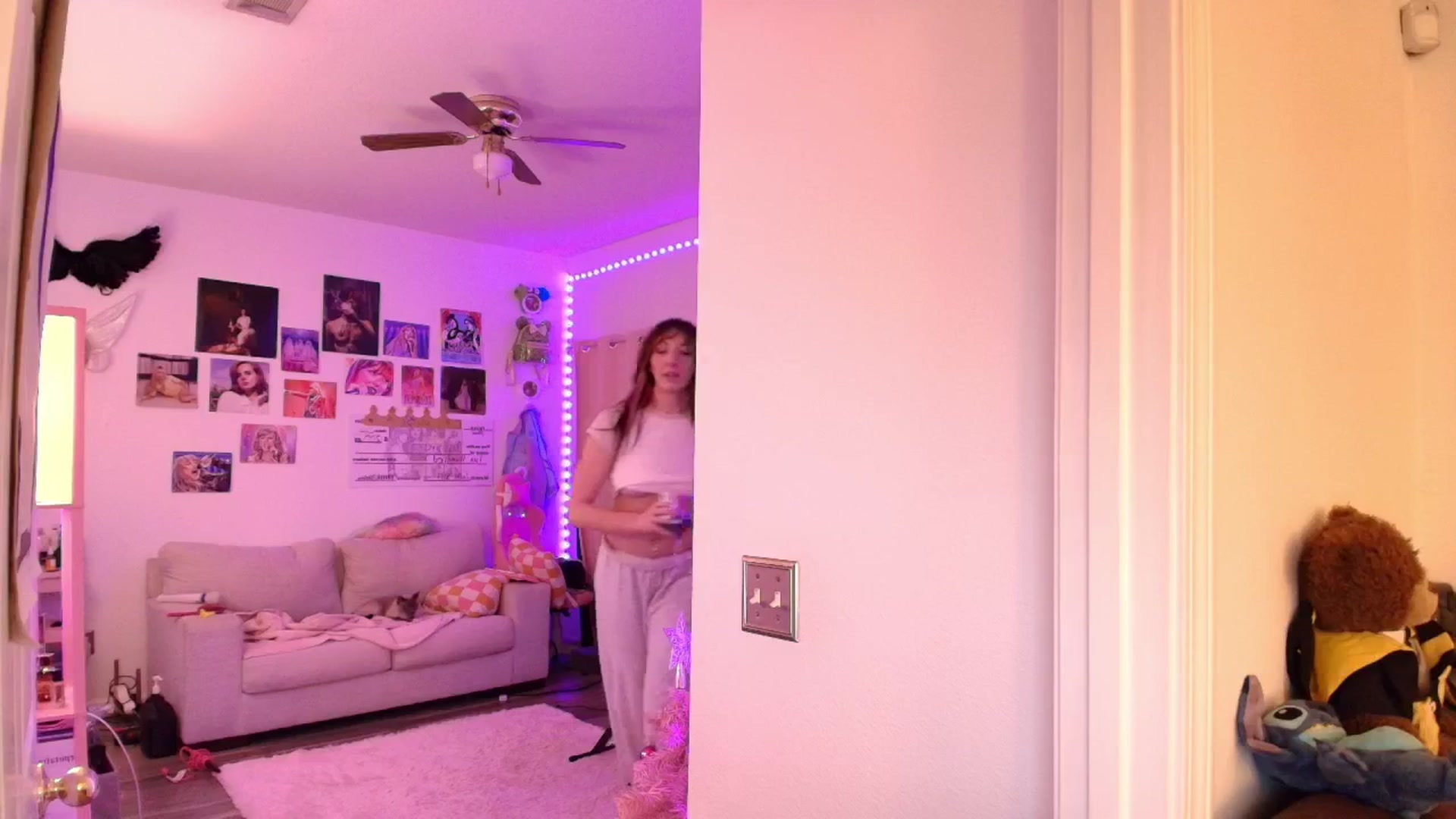 Gallery image thumbnail from AnnaFaux's myfreecams stream on, 01/15/2026, 24:02 image 15 of 20