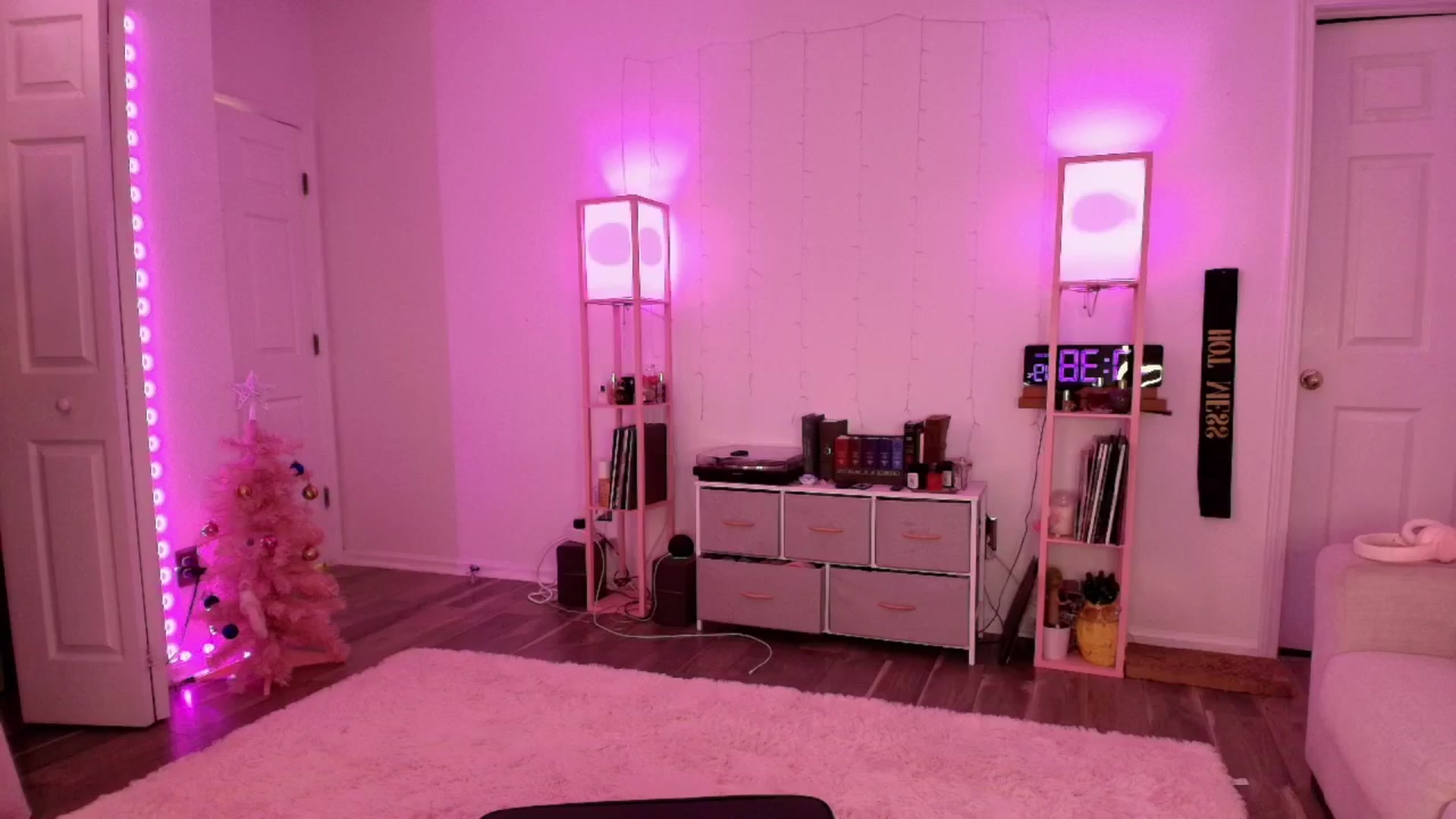 Gallery image thumbnail from AnnaFaux's myfreecams stream on, 01/29/2026, 01:59 image 2 of 20