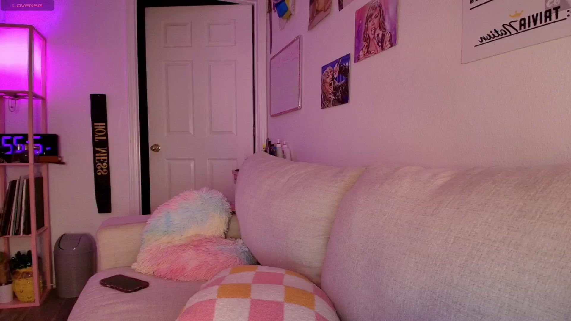 Gallery image thumbnail from AnnaFaux's myfreecams stream on, 02/15/2026, 20:13 image 1 of 20