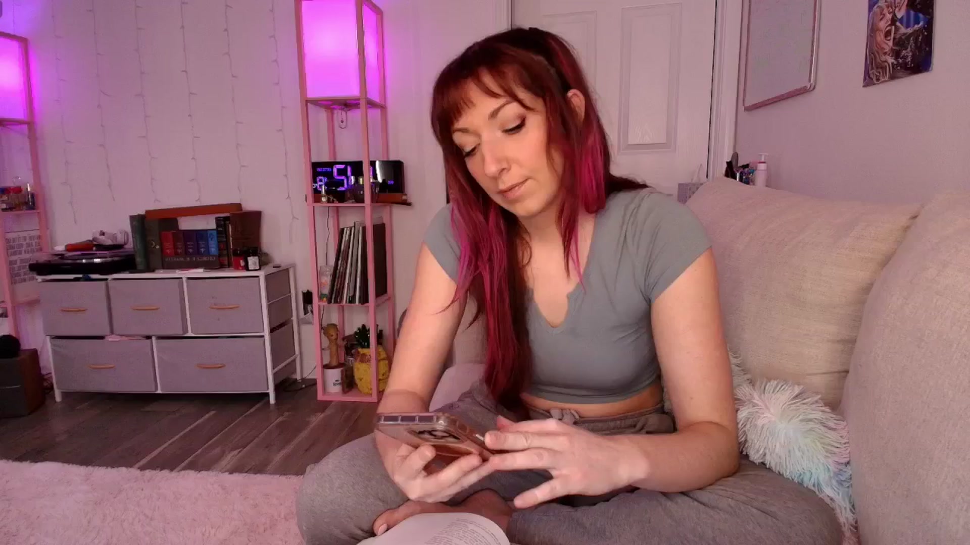 Gallery image thumbnail from AnnaFaux's myfreecams stream on, 02/23/2026, 18:19 image 18 of 20