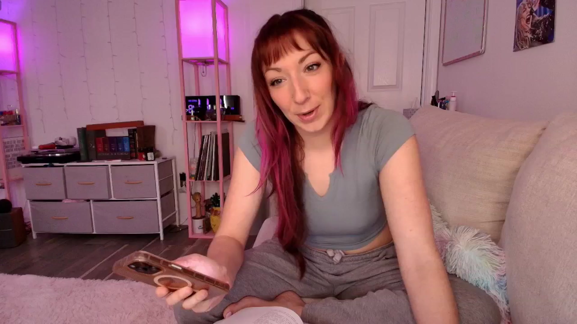 Gallery image thumbnail from AnnaFaux's myfreecams stream on, 02/23/2026, 18:19 image 17 of 20