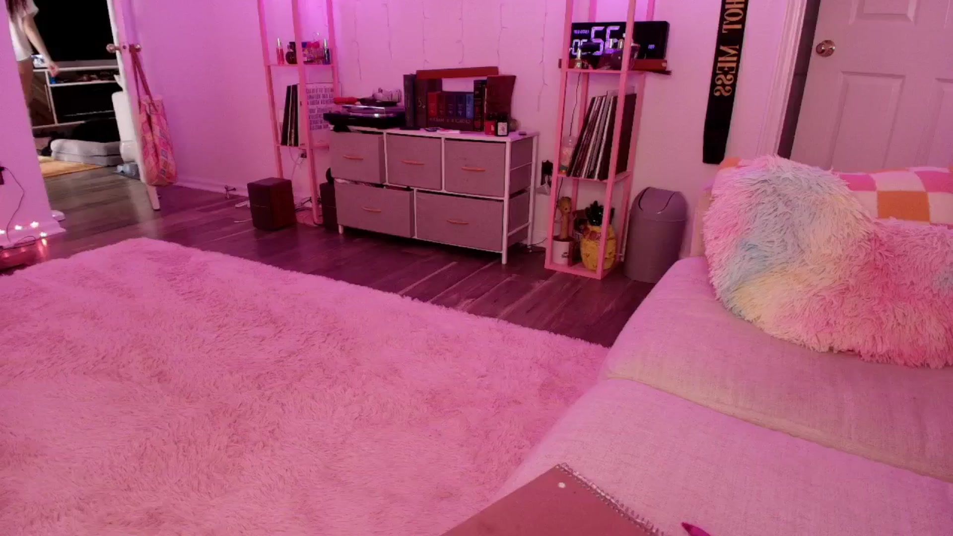 Gallery image thumbnail from AnnaFaux's myfreecams stream on, 02/27/2026, 18:56 image 6 of 20