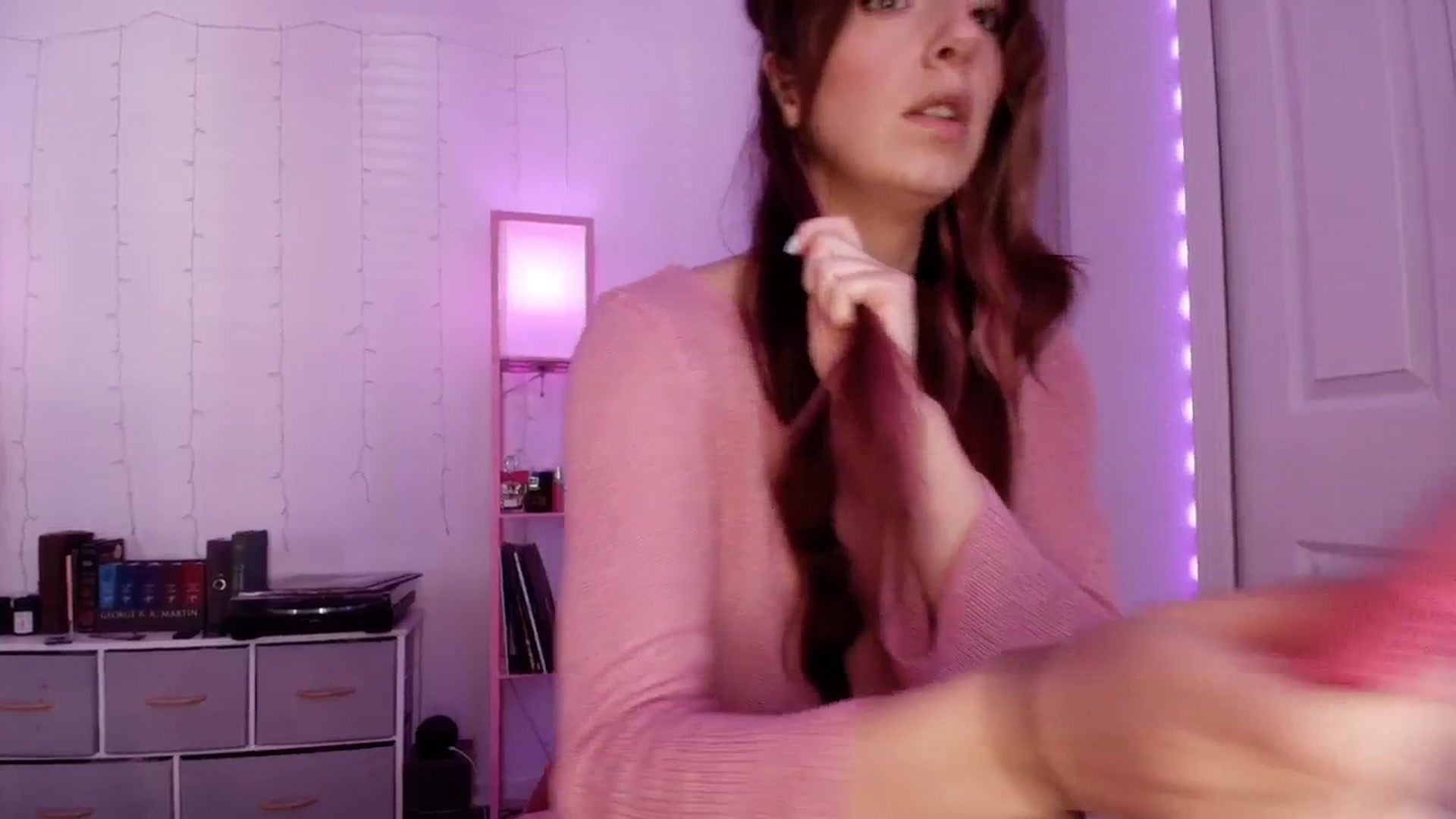 Gallery image thumbnail from AnnaFaux's myfreecams stream on, 03/27/2026, 15:28 image 2 of 20