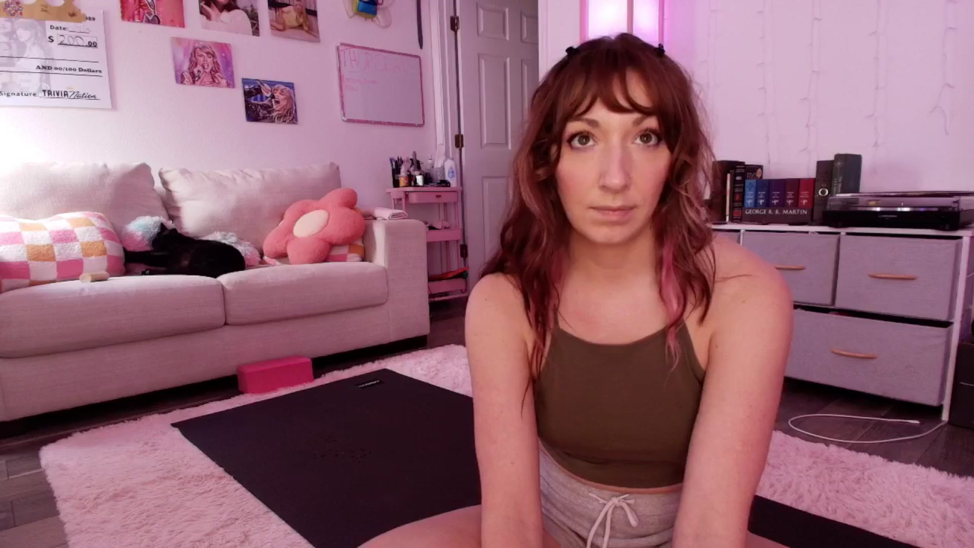 Gallery image thumbnail from AnnaFaux's myfreecams stream on, 03/30/2026, 16:41 image 18 of 20