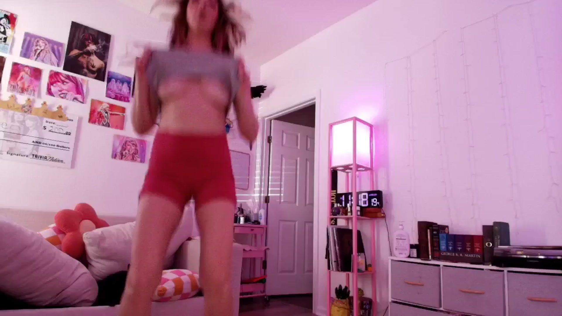 Gallery image thumbnail from AnnaFaux's myfreecams stream on, 04/03/2026, 15:34 image 15 of 20