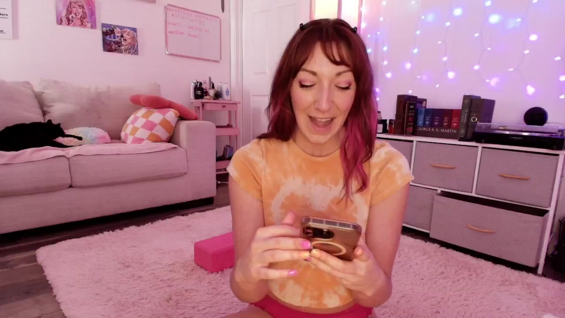Gallery image thumbnail from AnnaFaux's myfreecams stream on, 04/12/2026, 17:59 image 19 of 20