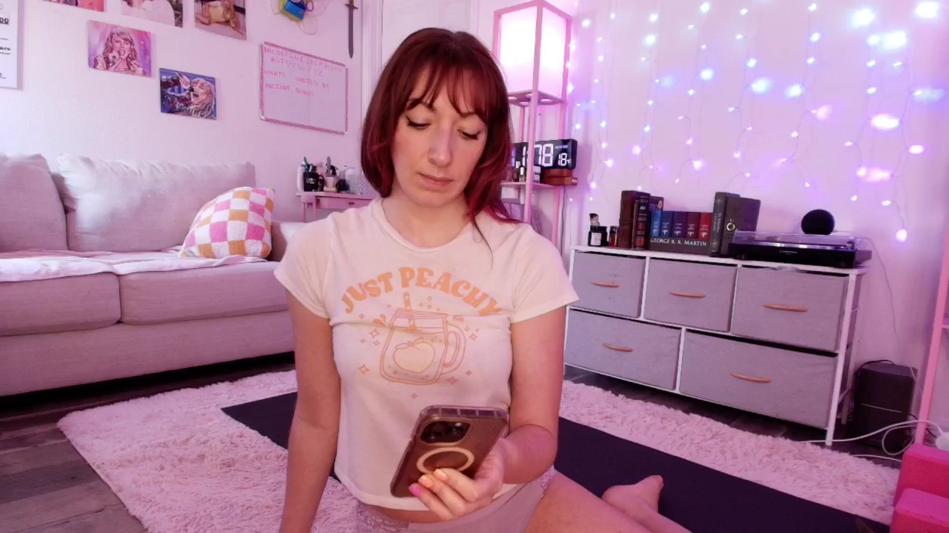Gallery image thumbnail from AnnaFaux's myfreecams stream on, 04/16/2026, 16:28 image 2 of 20