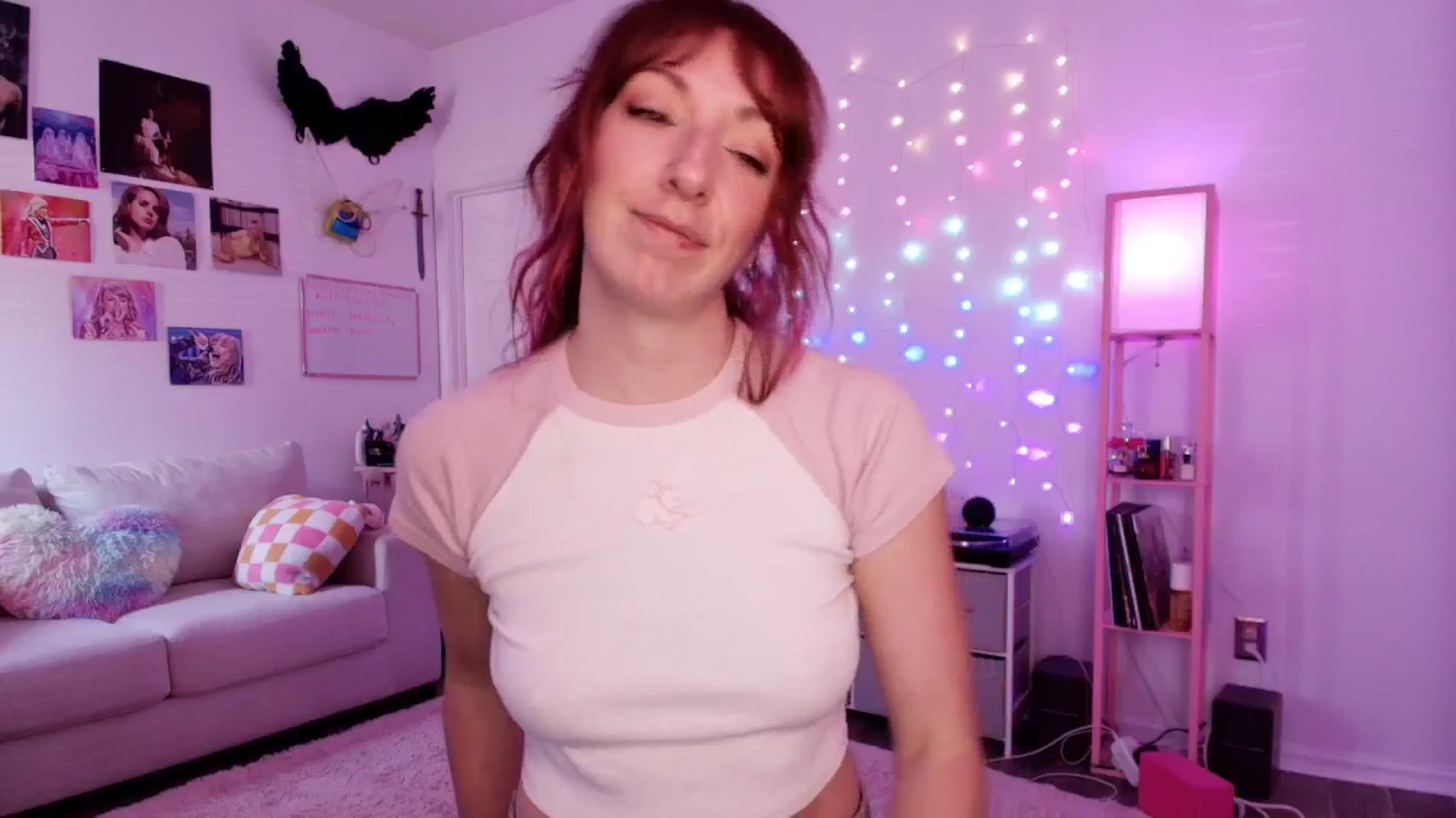 Gallery image thumbnail from AnnaFaux's myfreecams stream on, 04/17/2026, 15:56 image 13 of 20